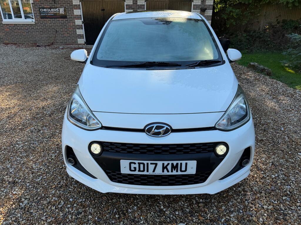Hyundai I10 view 10