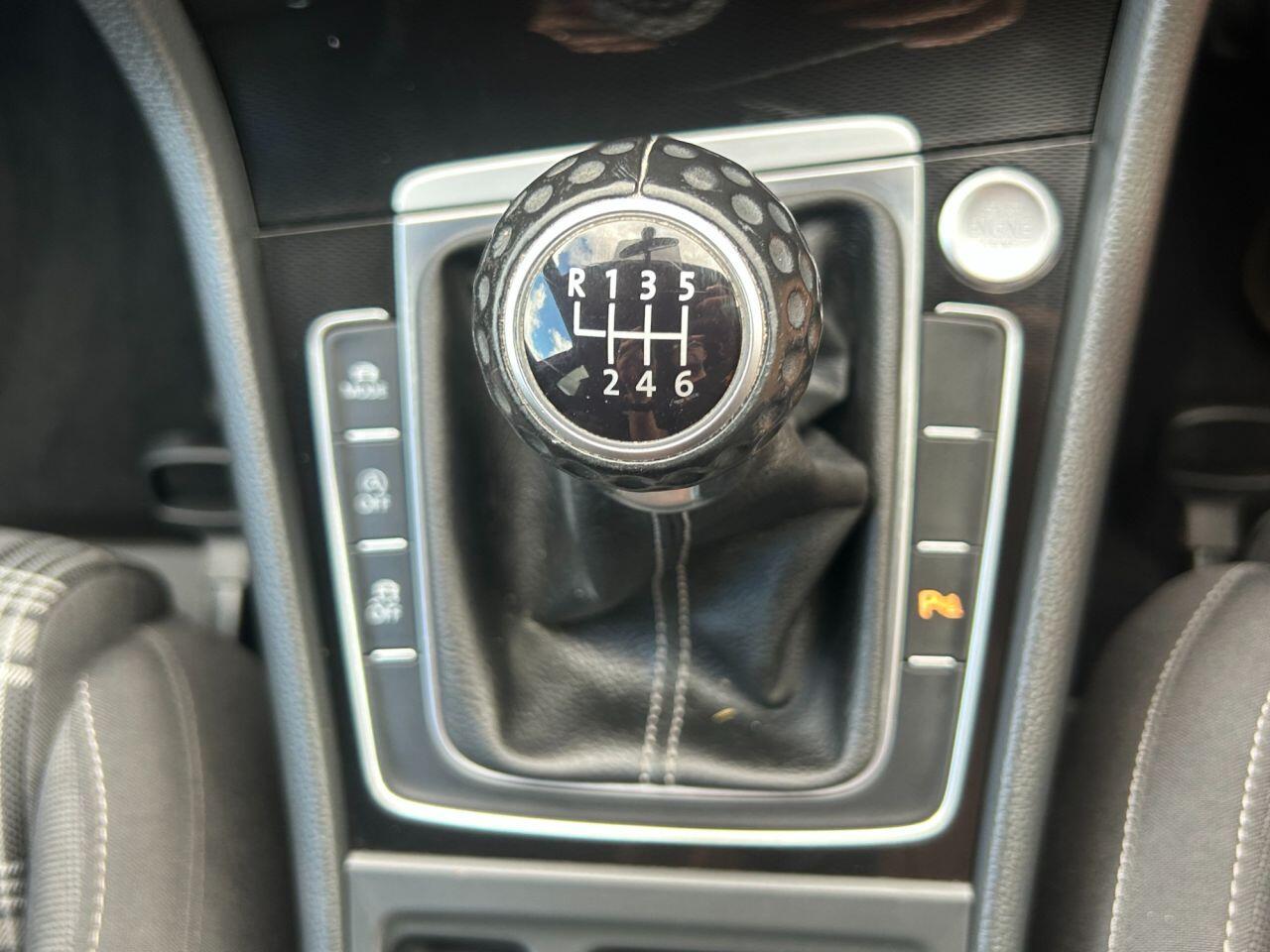 Volkswagen Golf view 25