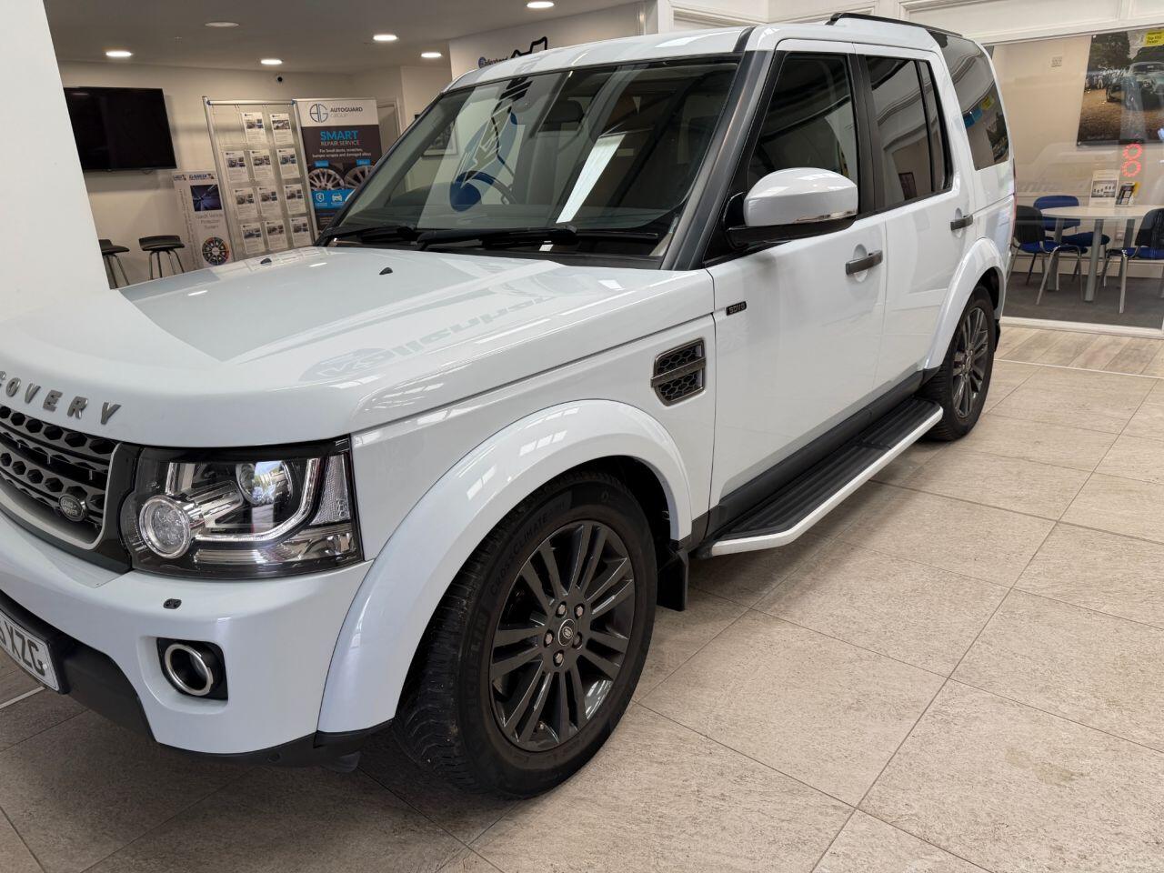 Land Rover Discovery 4 view 13
