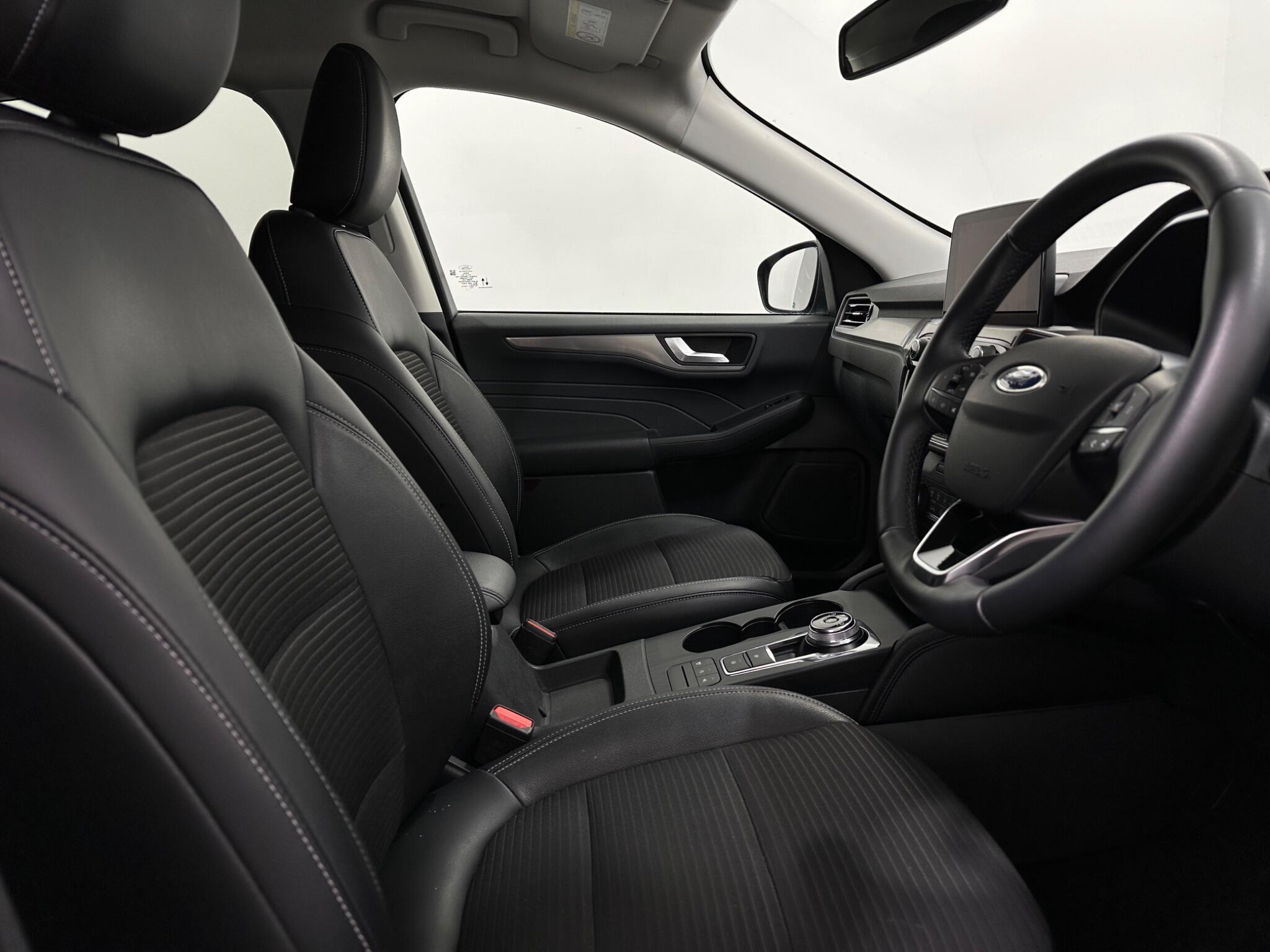 Ford Kuga view 31