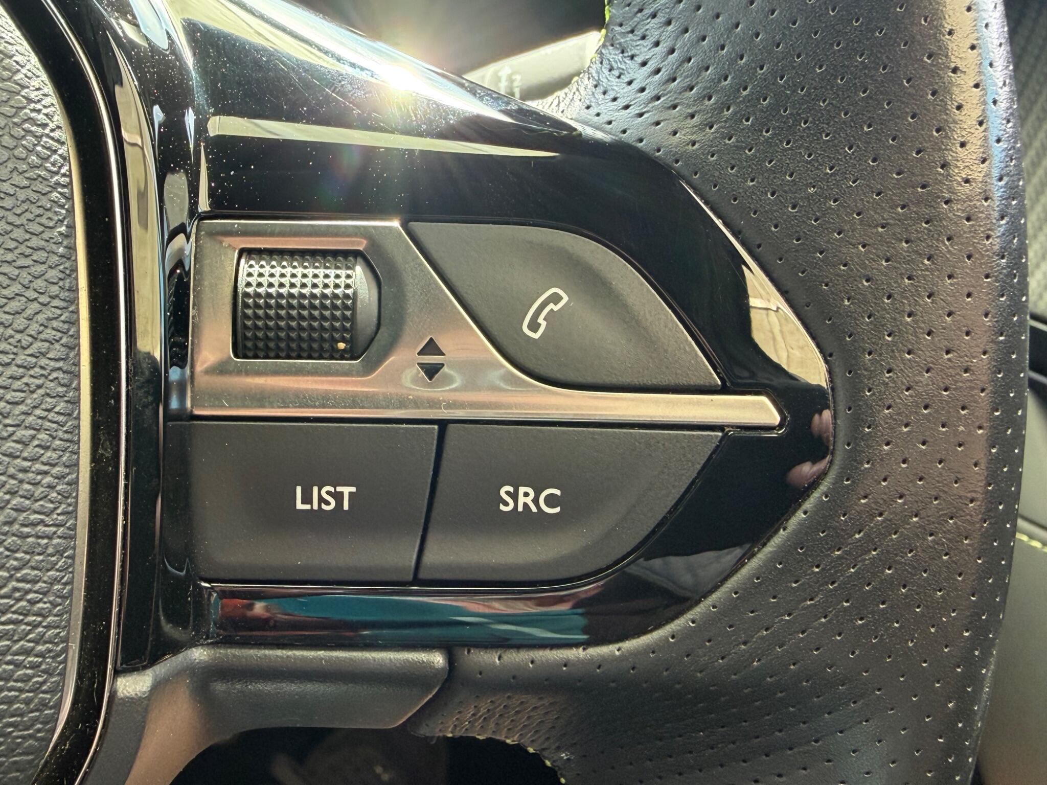 Peugeot E-208 view 31