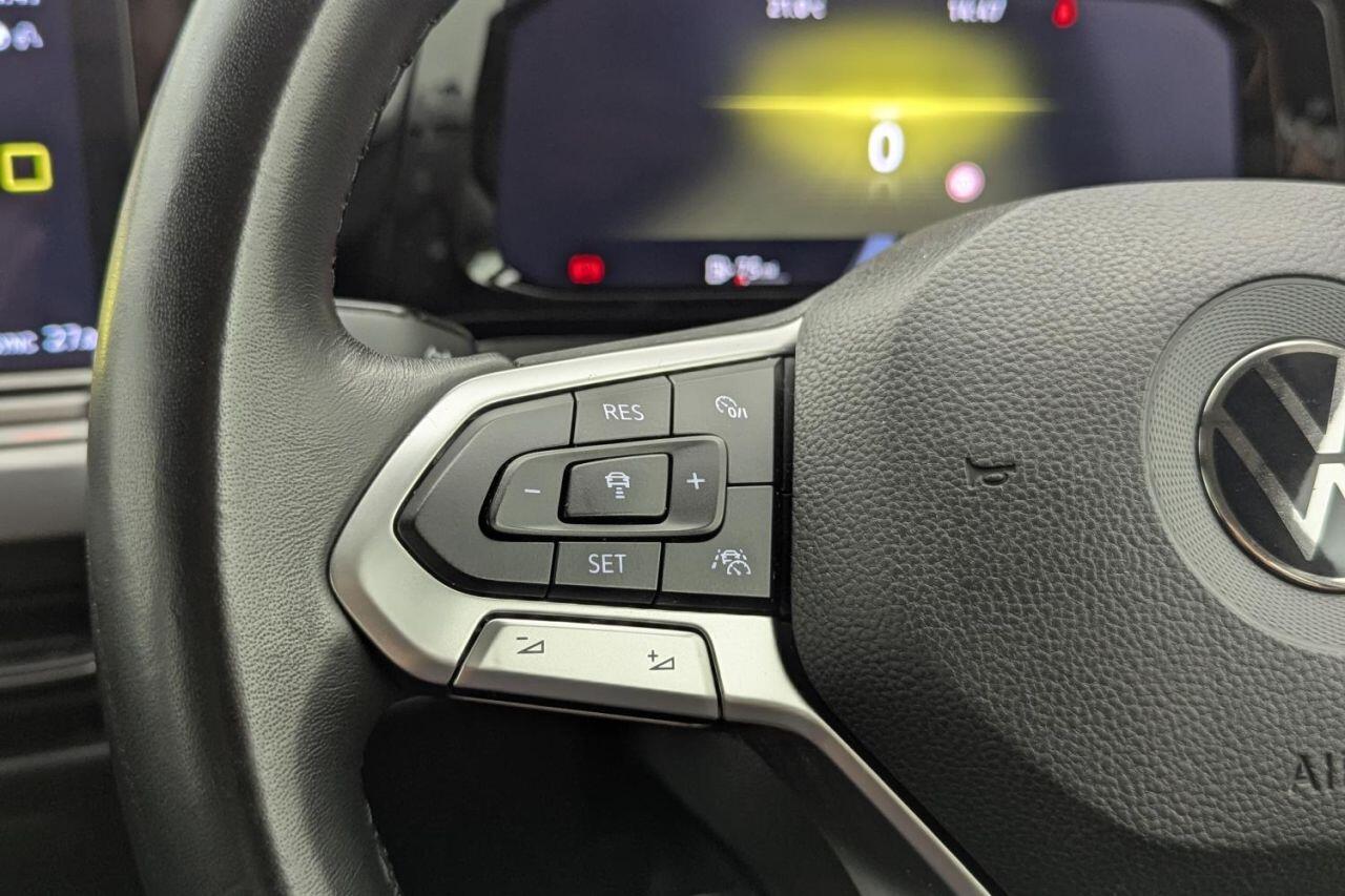 Volkswagen Golf view 32