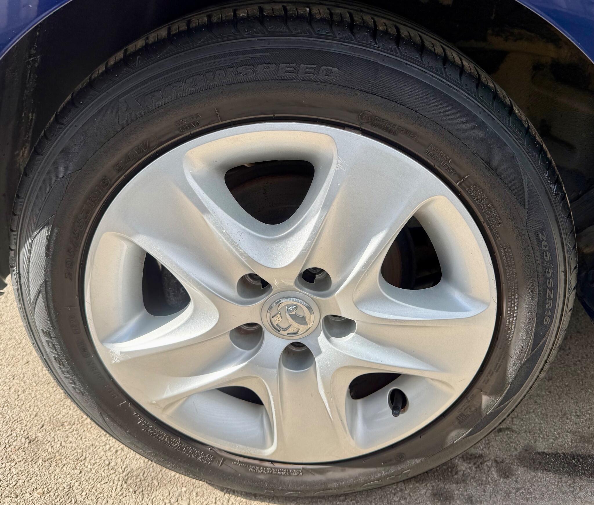 Vauxhall Zafira view 21
