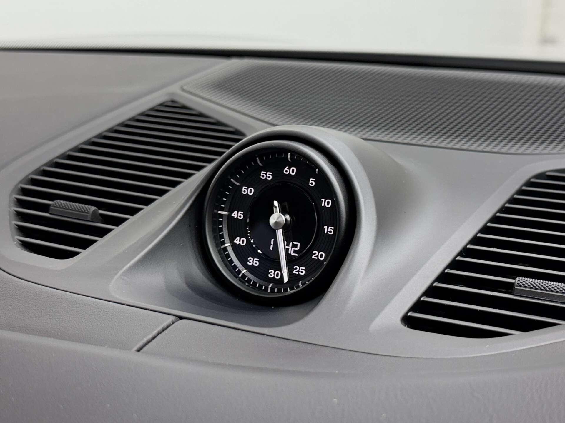 Porsche Cayenne view 47