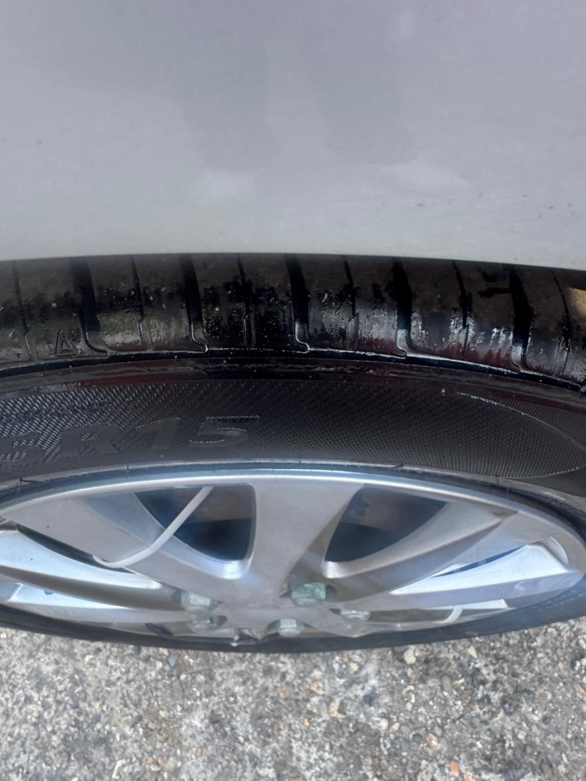 Peugeot 208 view 17