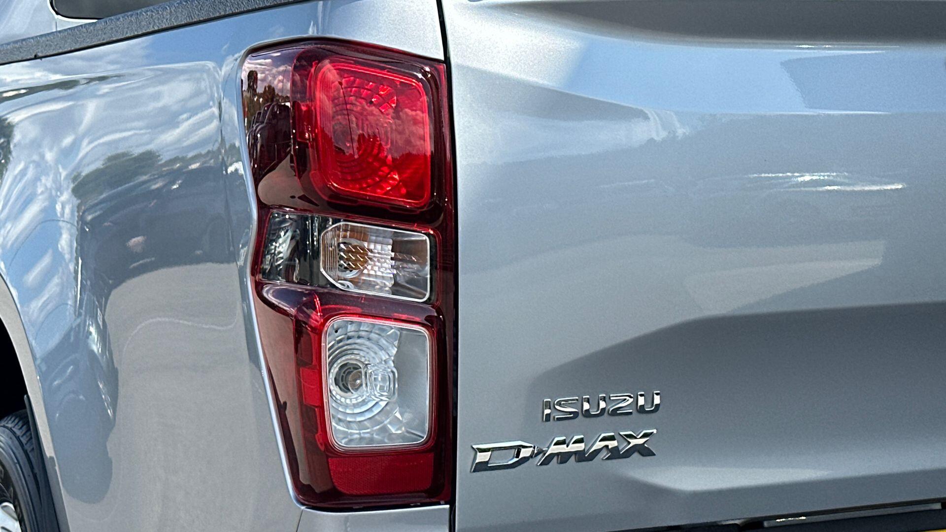 Isuzu D-Max view 19