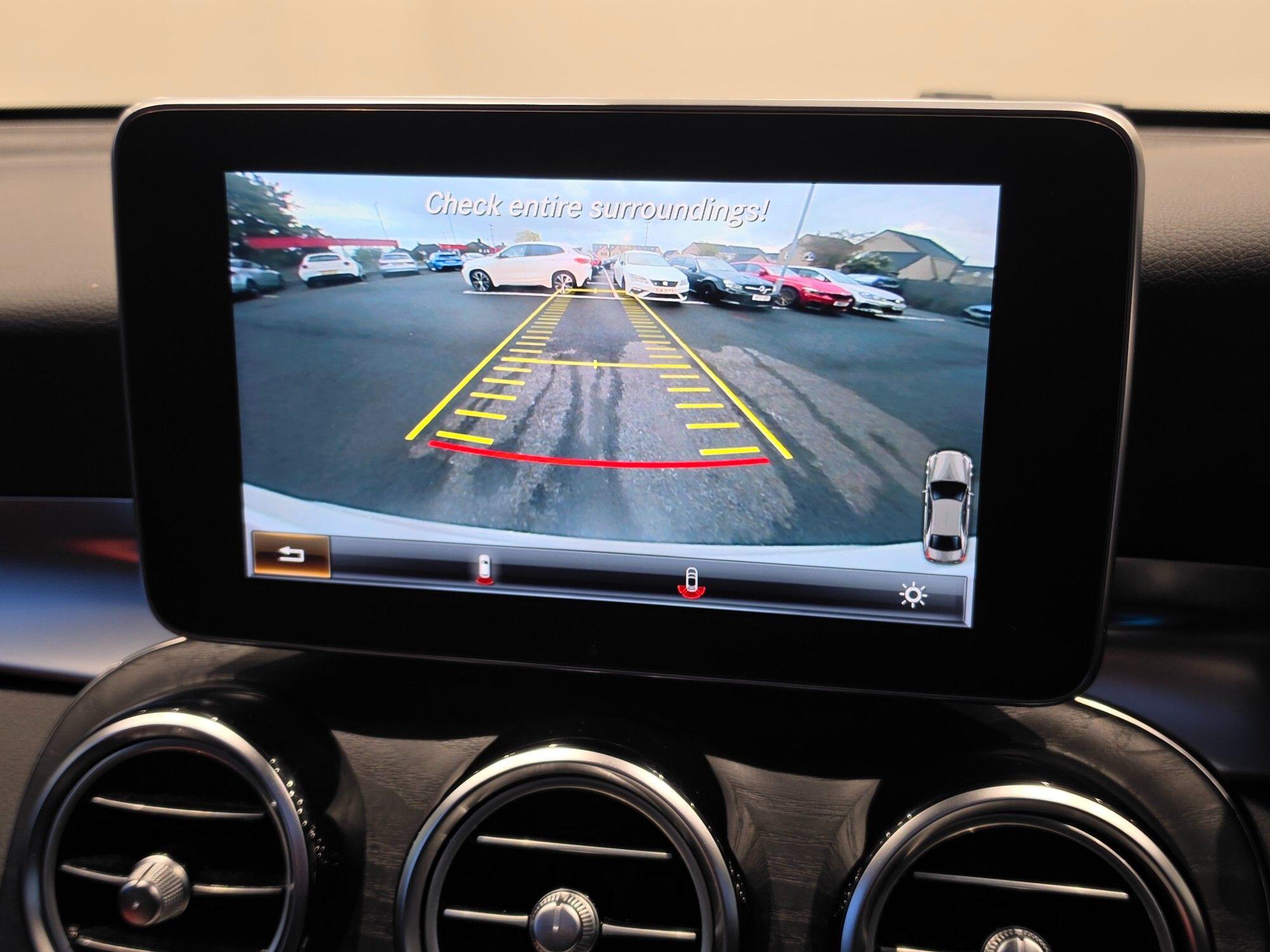 Mercedes-Benz GLC view 35