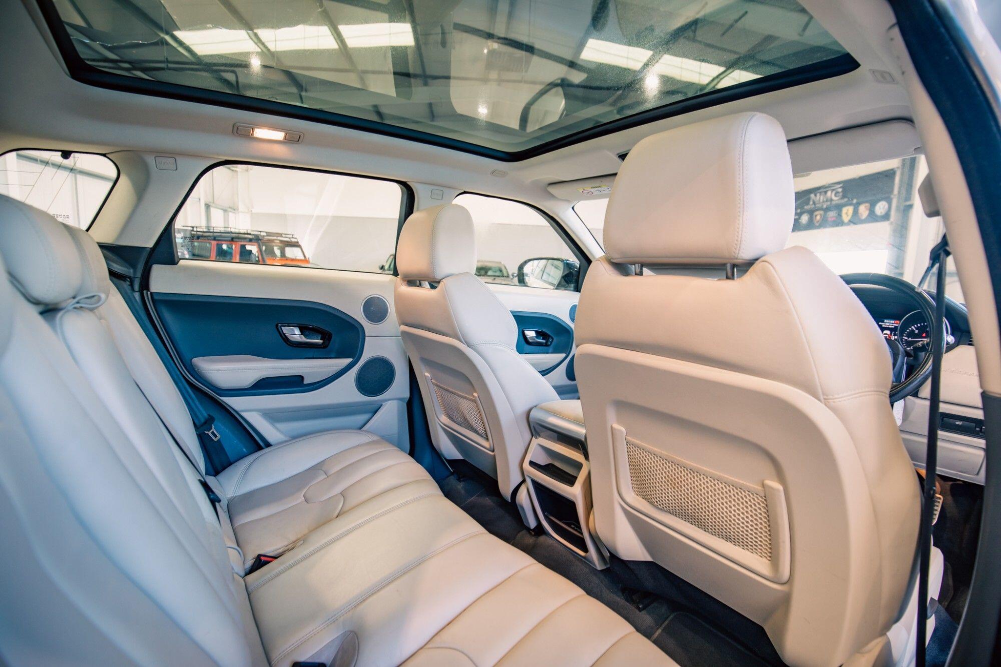 Land Rover Range Rover Evoque view 9