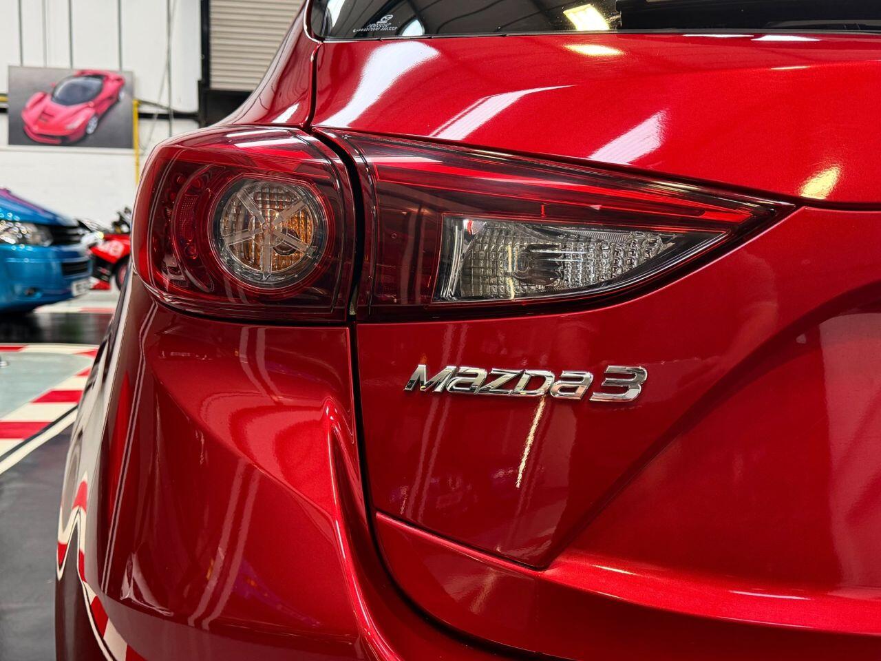 Mazda Mazda3 view 14