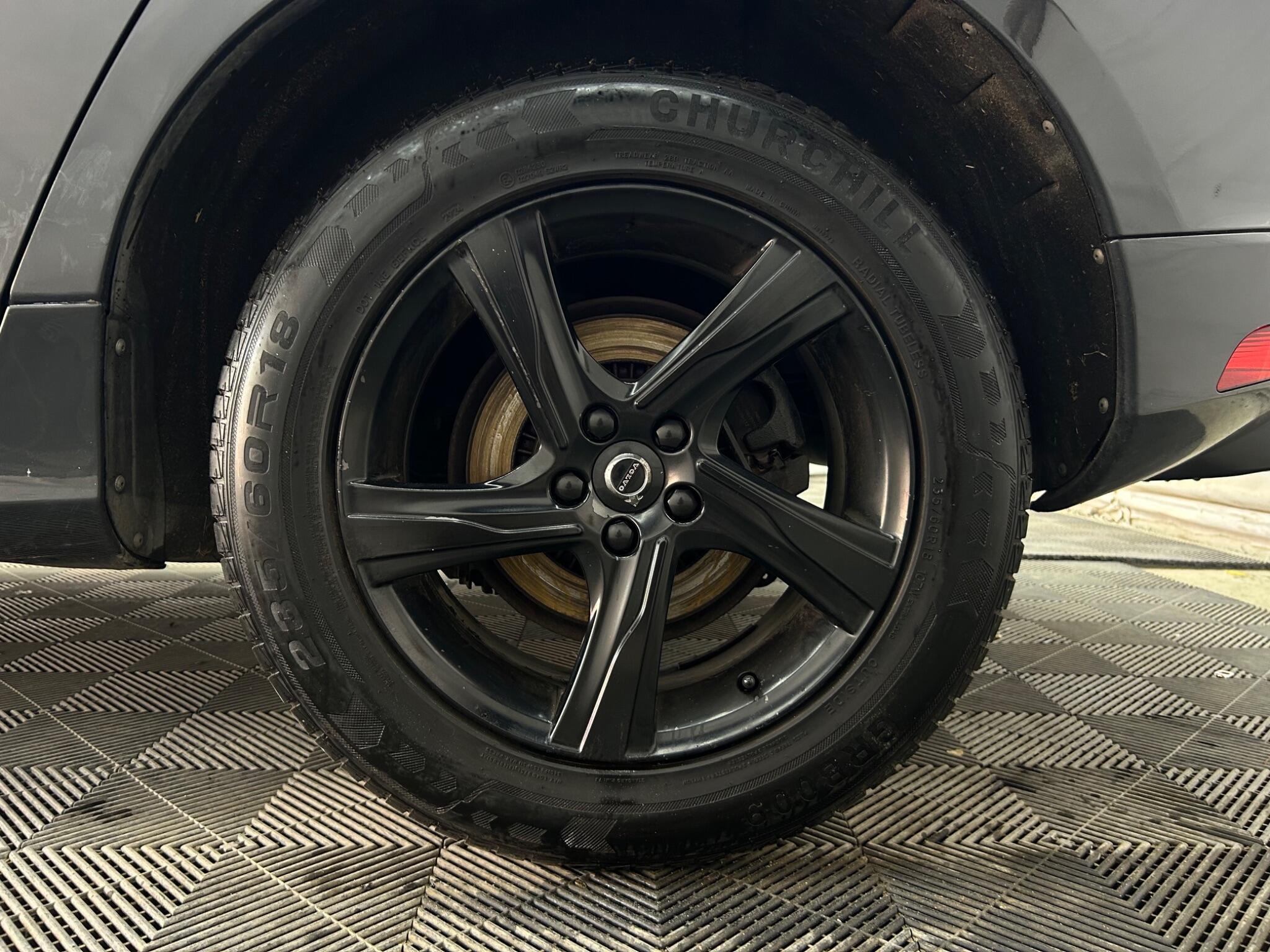 Volvo XC60 view 28