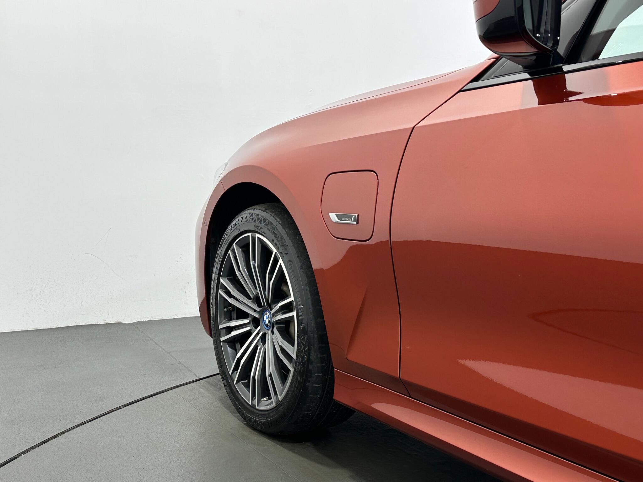 BMW 3 Series view 53