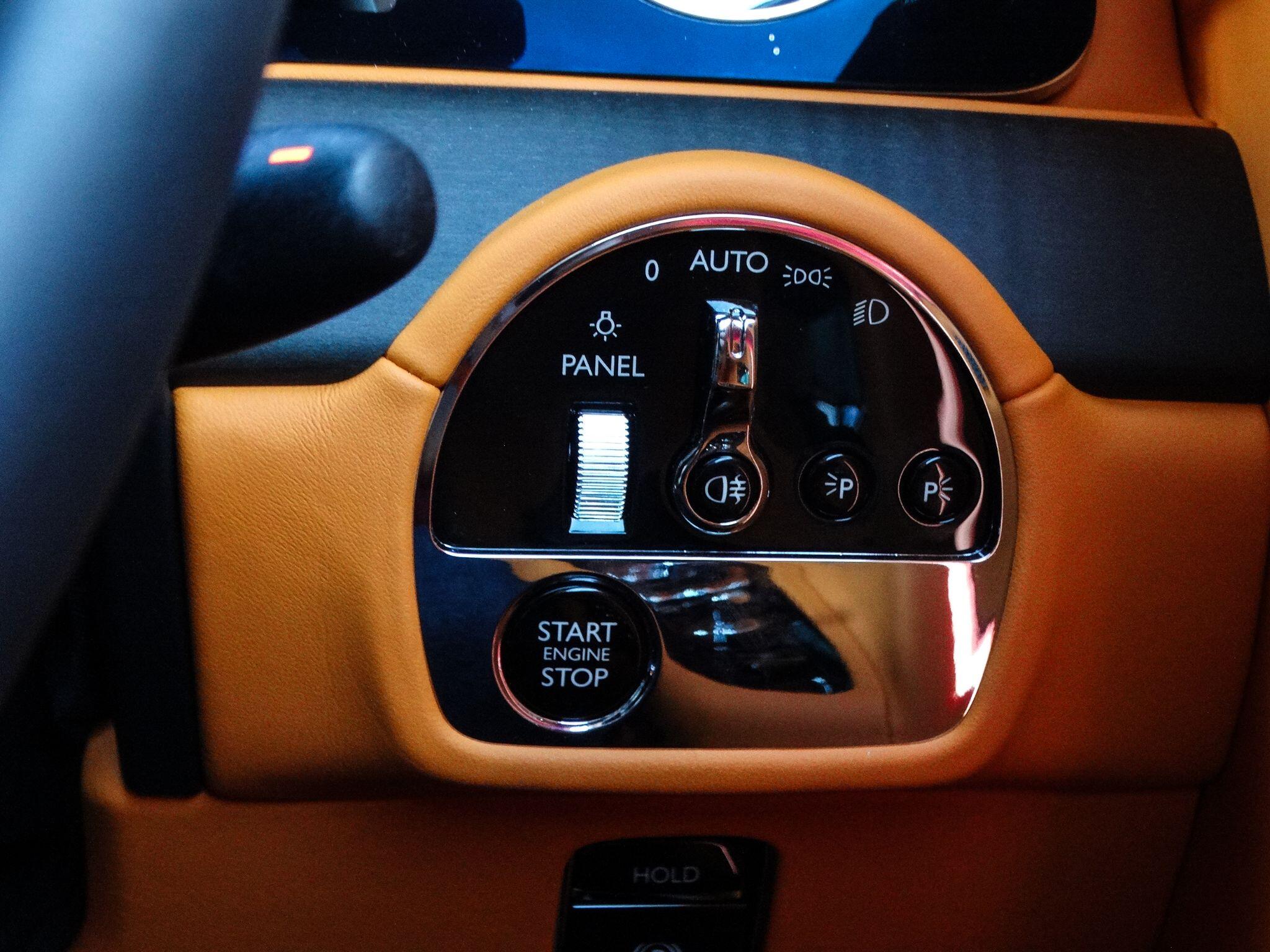 Rolls-Royce Spectre view 21