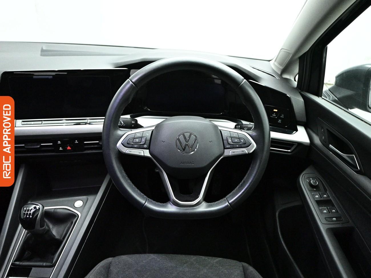 Volkswagen Golf view 9