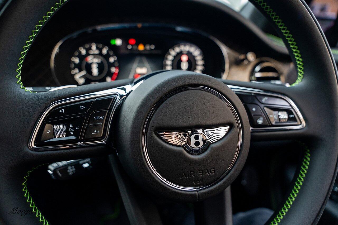 Bentley Bentayga view 94