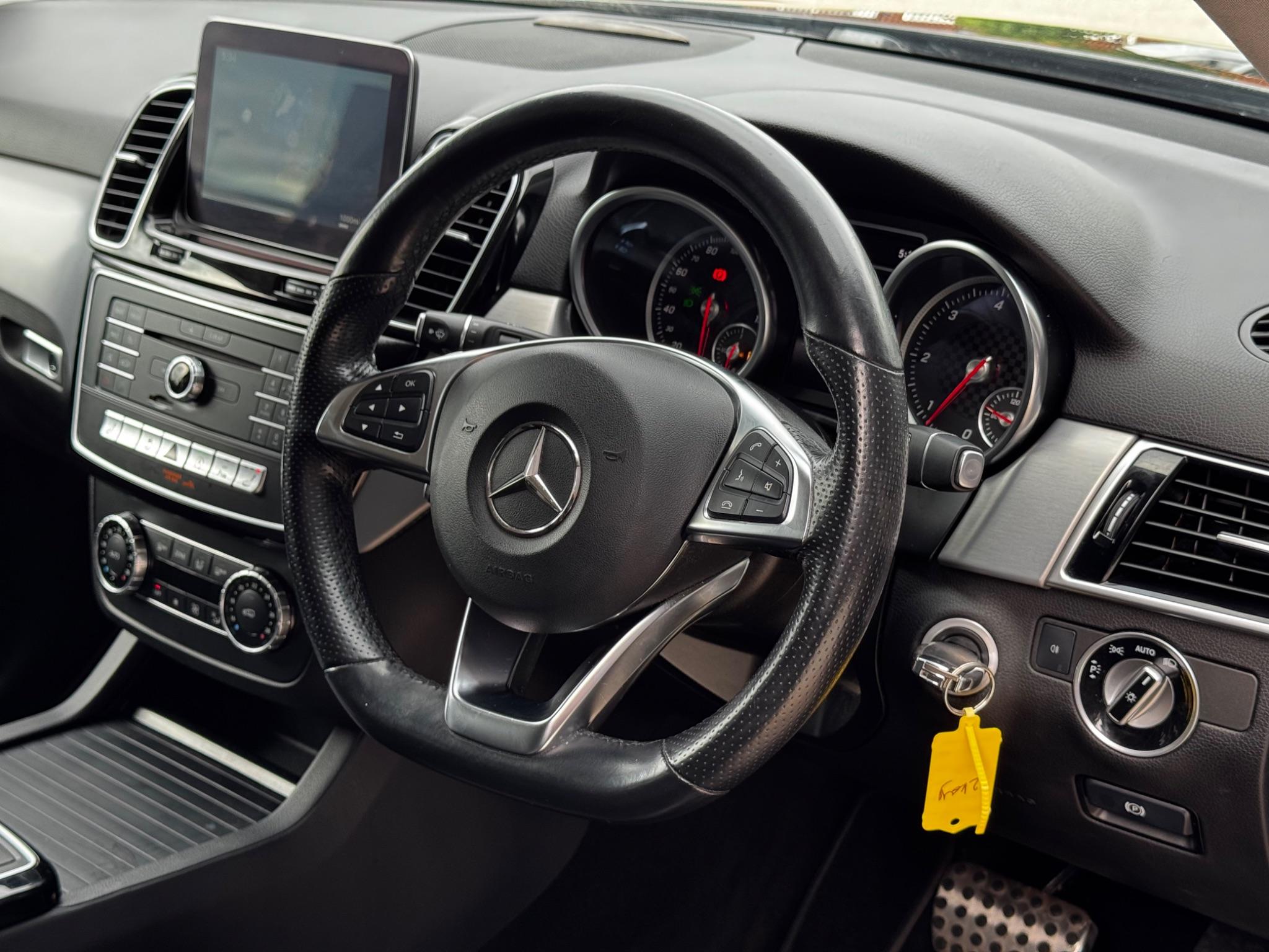 Mercedes-Benz Gle view 29