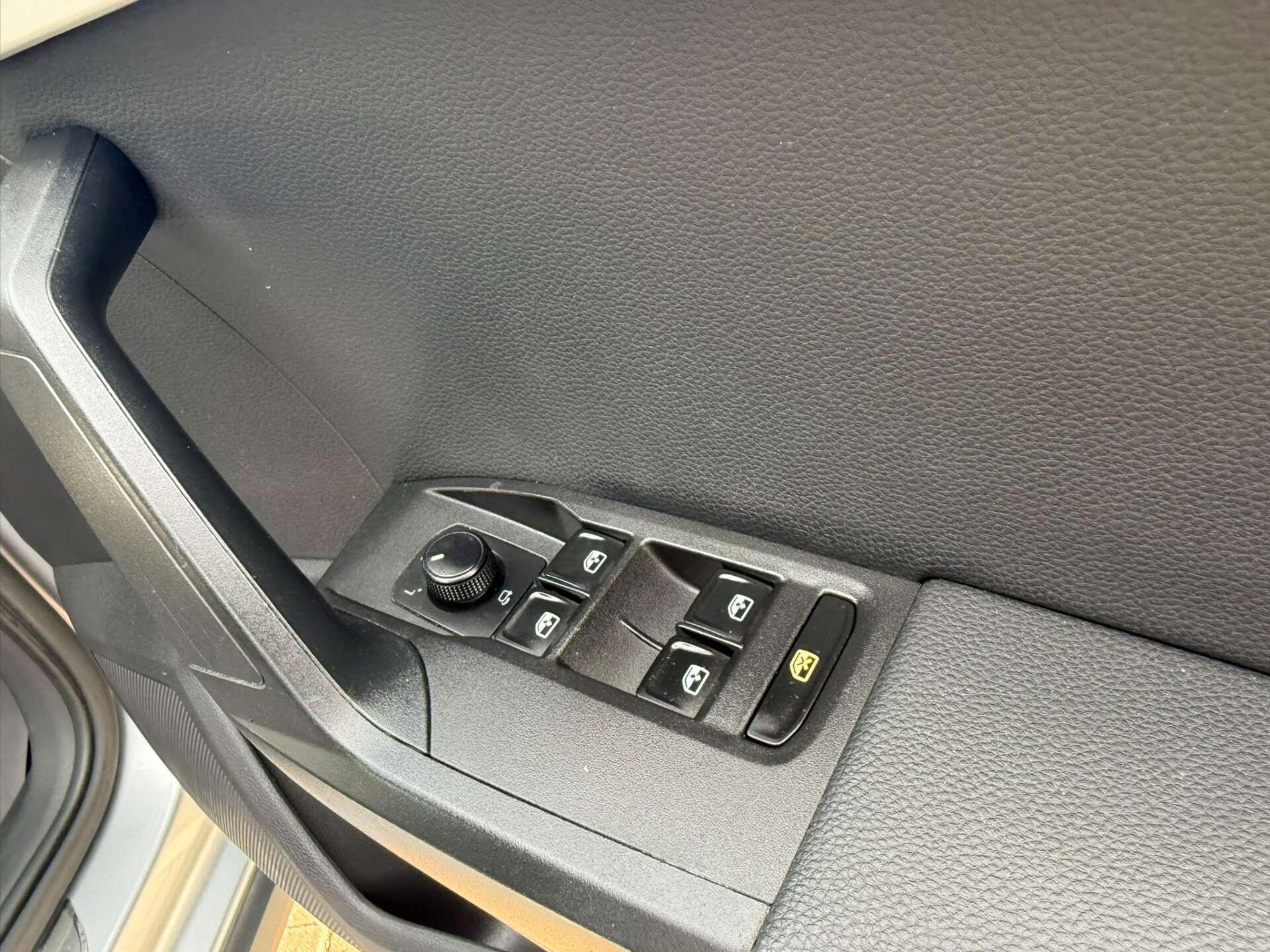 Seat Arona view 25