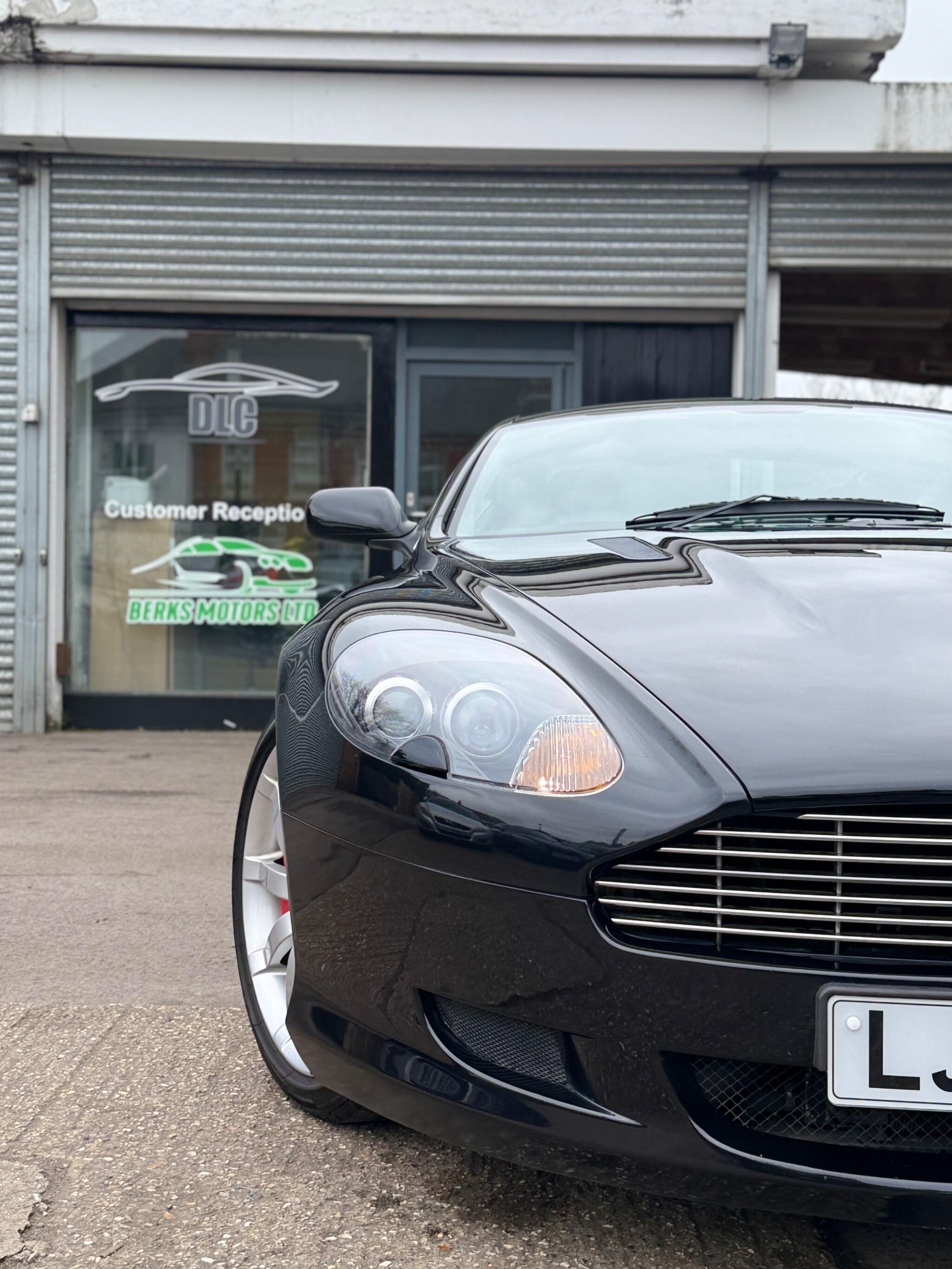 2005 Aston Martin DB9 5.9 Coupe 2dr Petrol Seq (394 g/km, 450 bhp) image 4