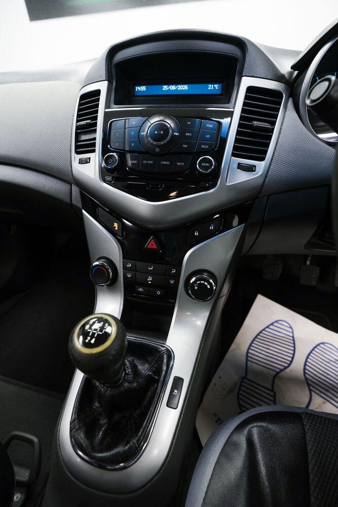 Chevrolet Cruze view 11