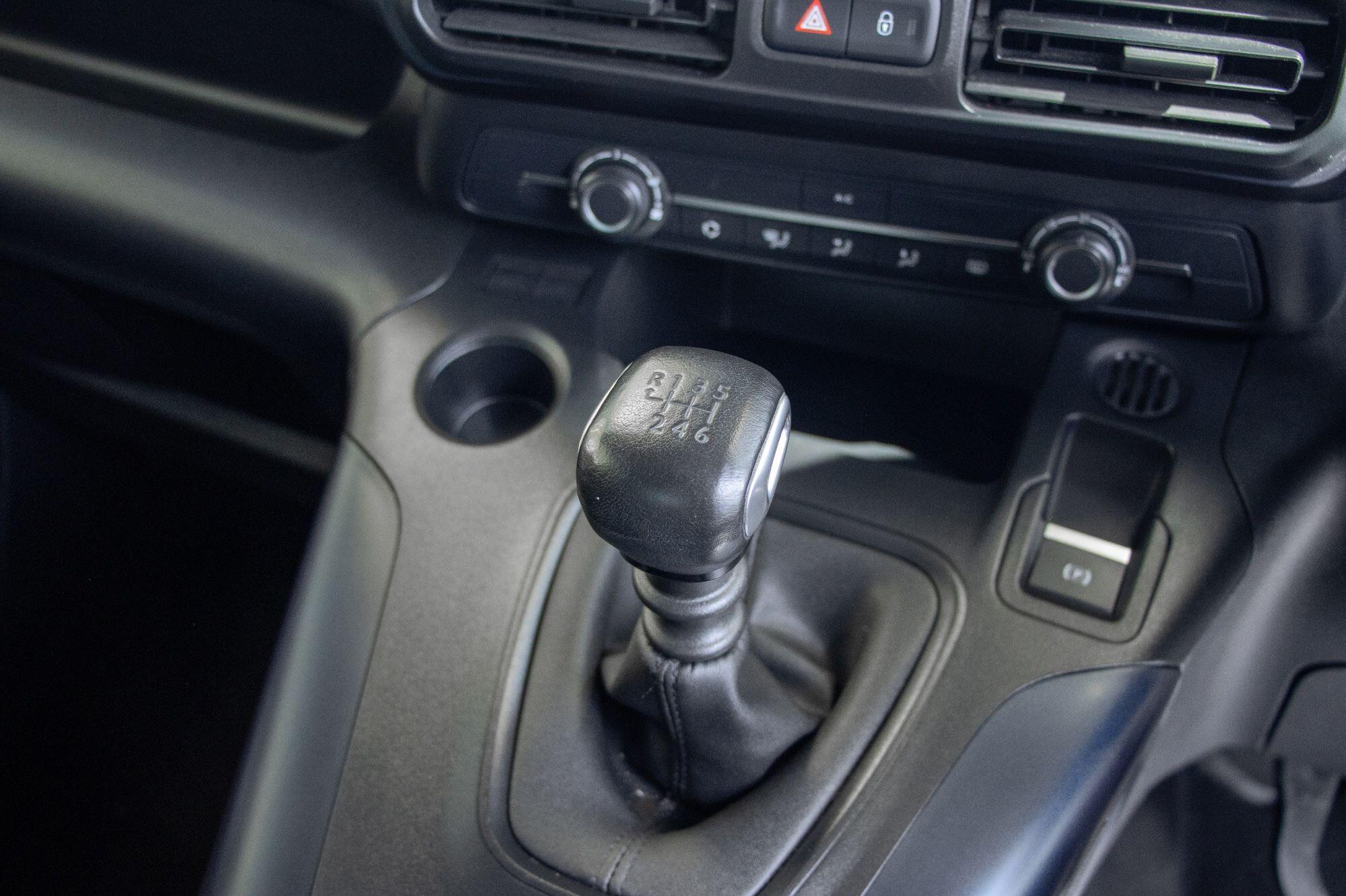 Peugeot Rifter view 20