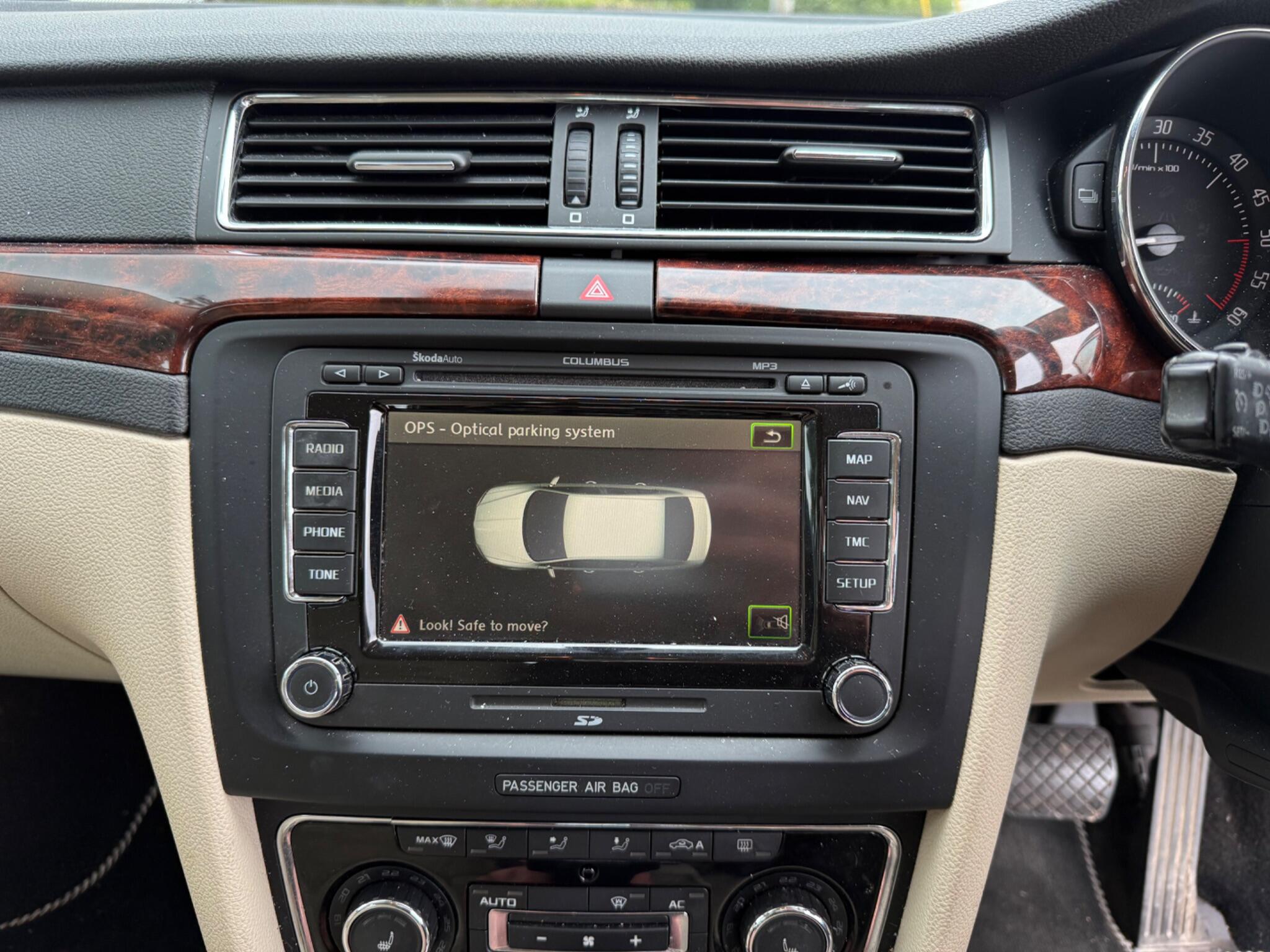 Skoda Superb view 13