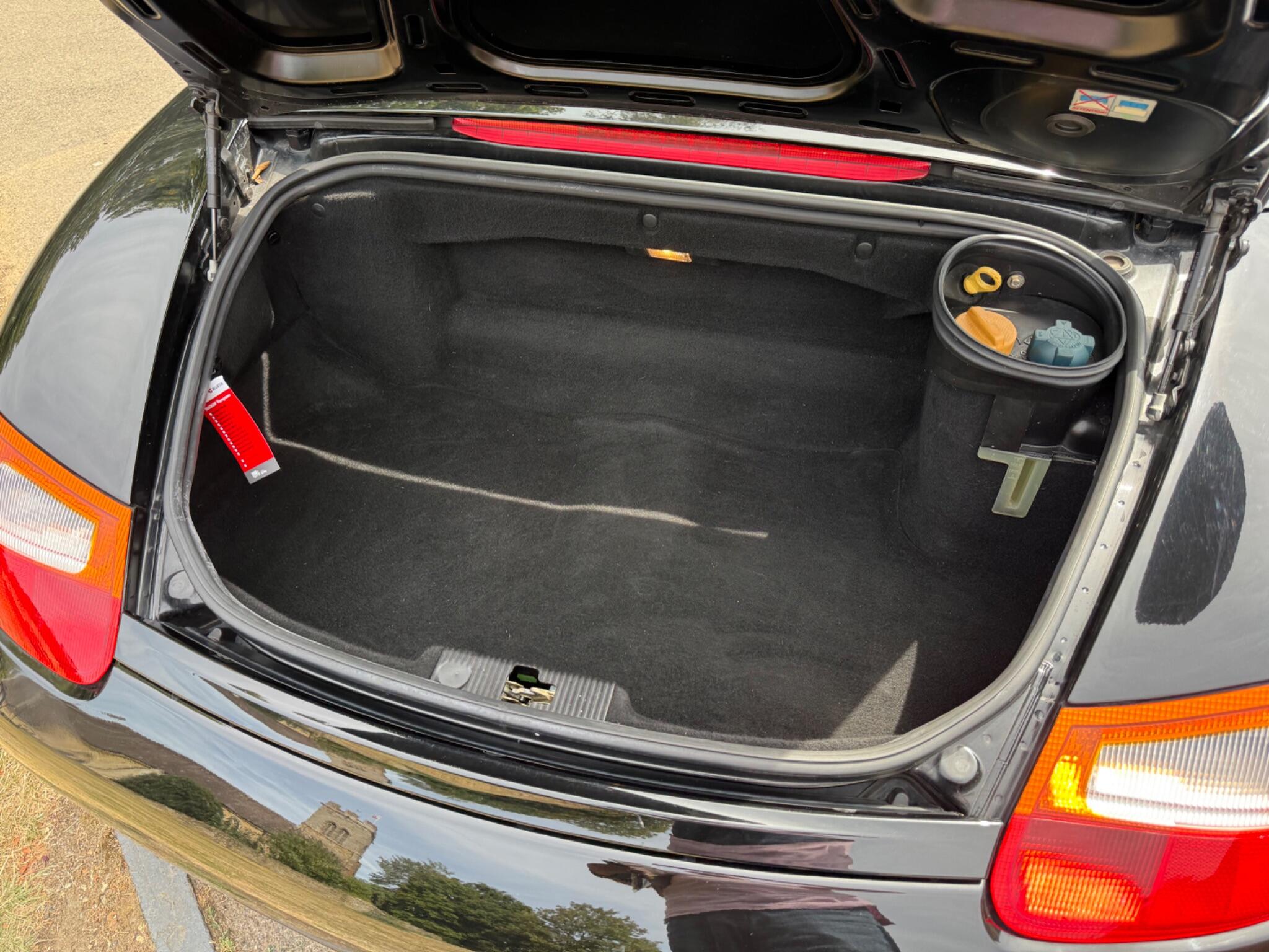 Porsche Boxster 2.7 986 2dr — photo 38 of 86