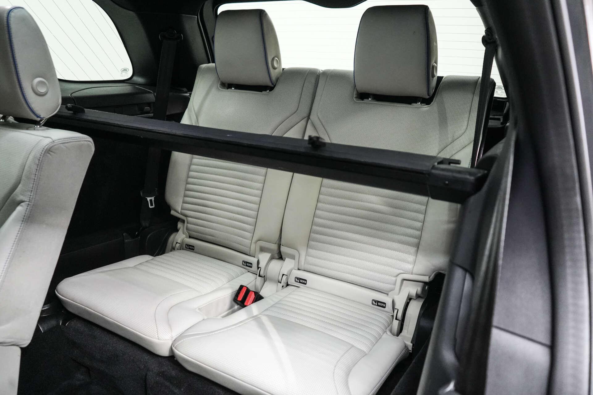 Land Rover Discovery 3 view 21