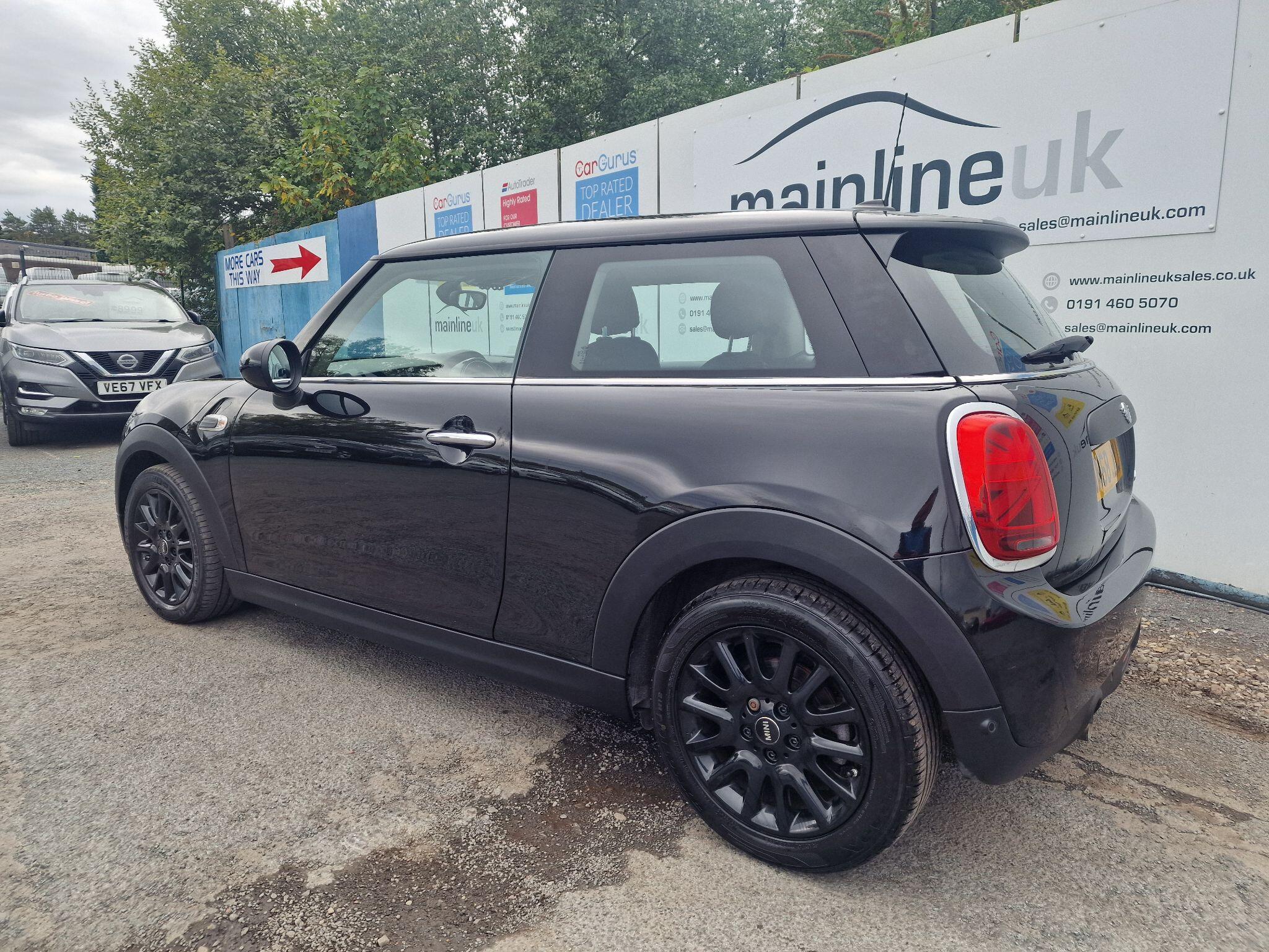Mini Hatch view 15