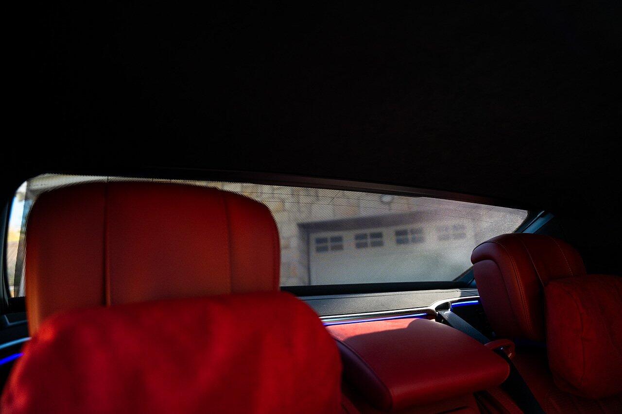 Mercedes-Benz S-Class view 101