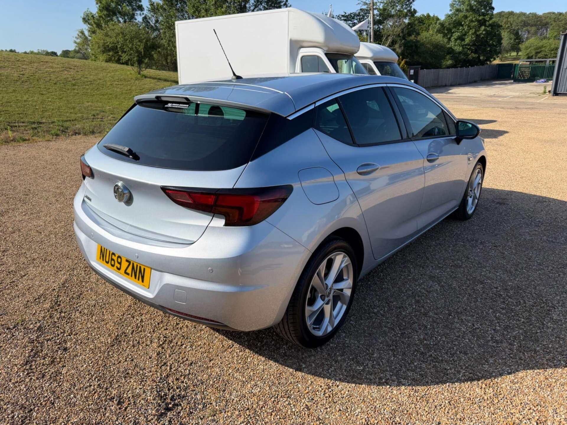 Vauxhall Astra view 8