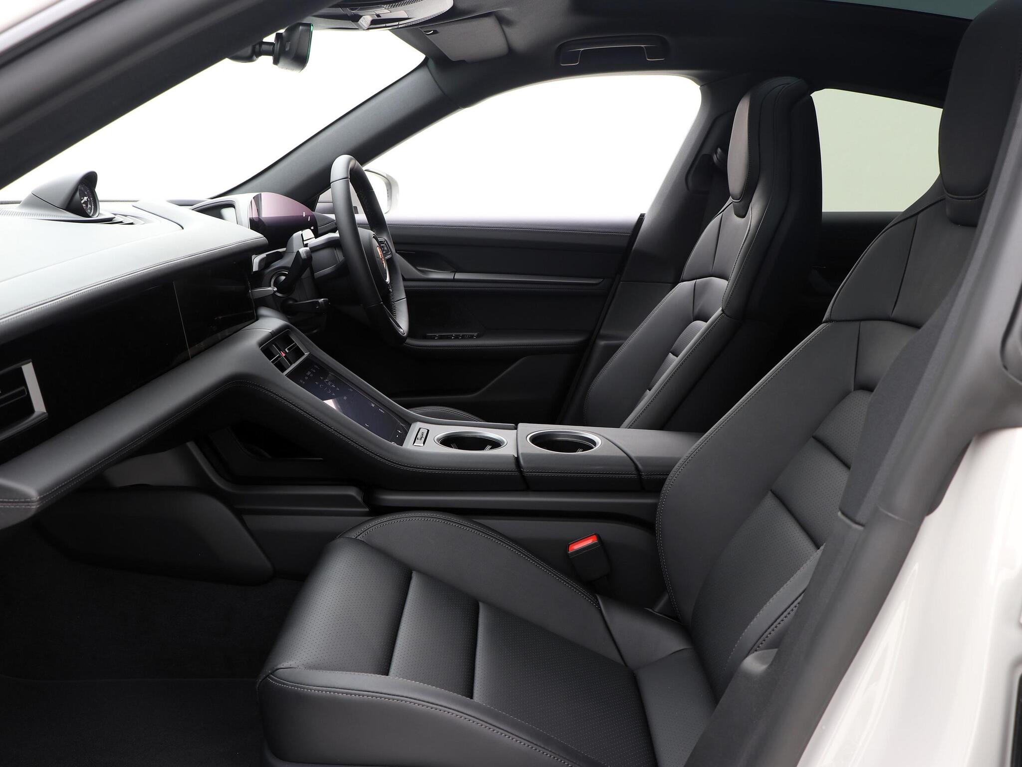 Porsche Taycan view 25