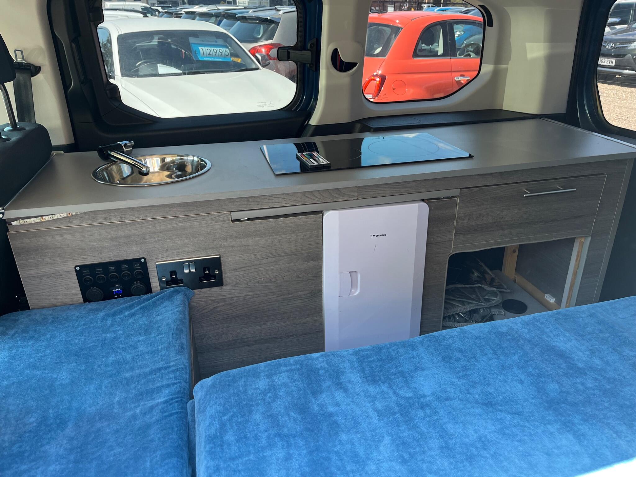 Vauxhall Combo Life view 12