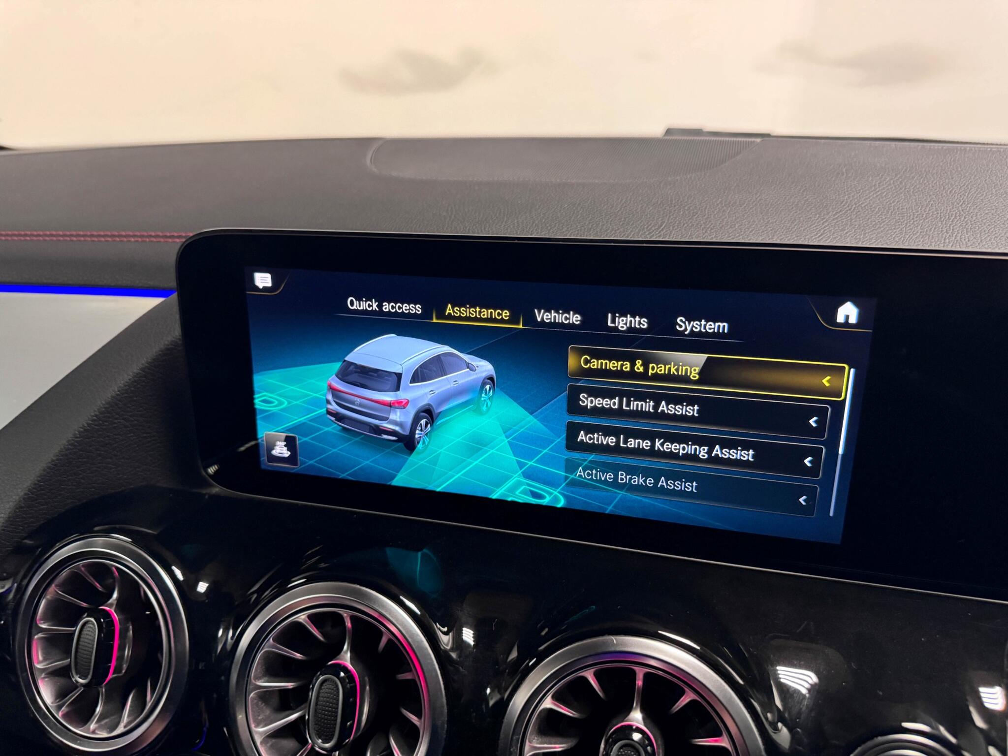 Mercedes-Benz Eqa view 51