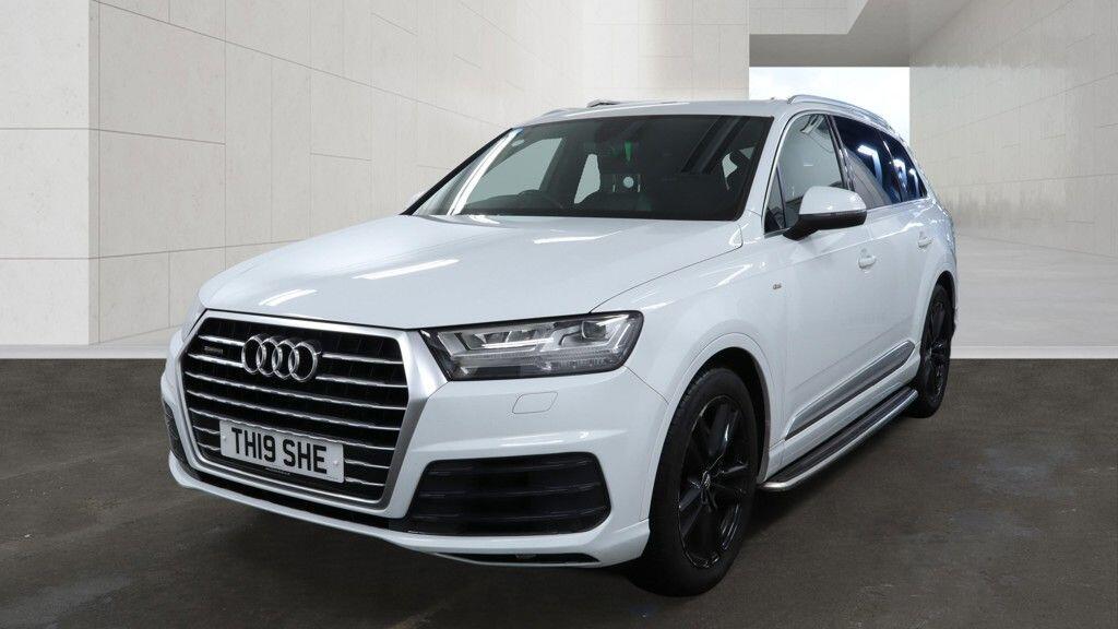 Audi Q7 main image