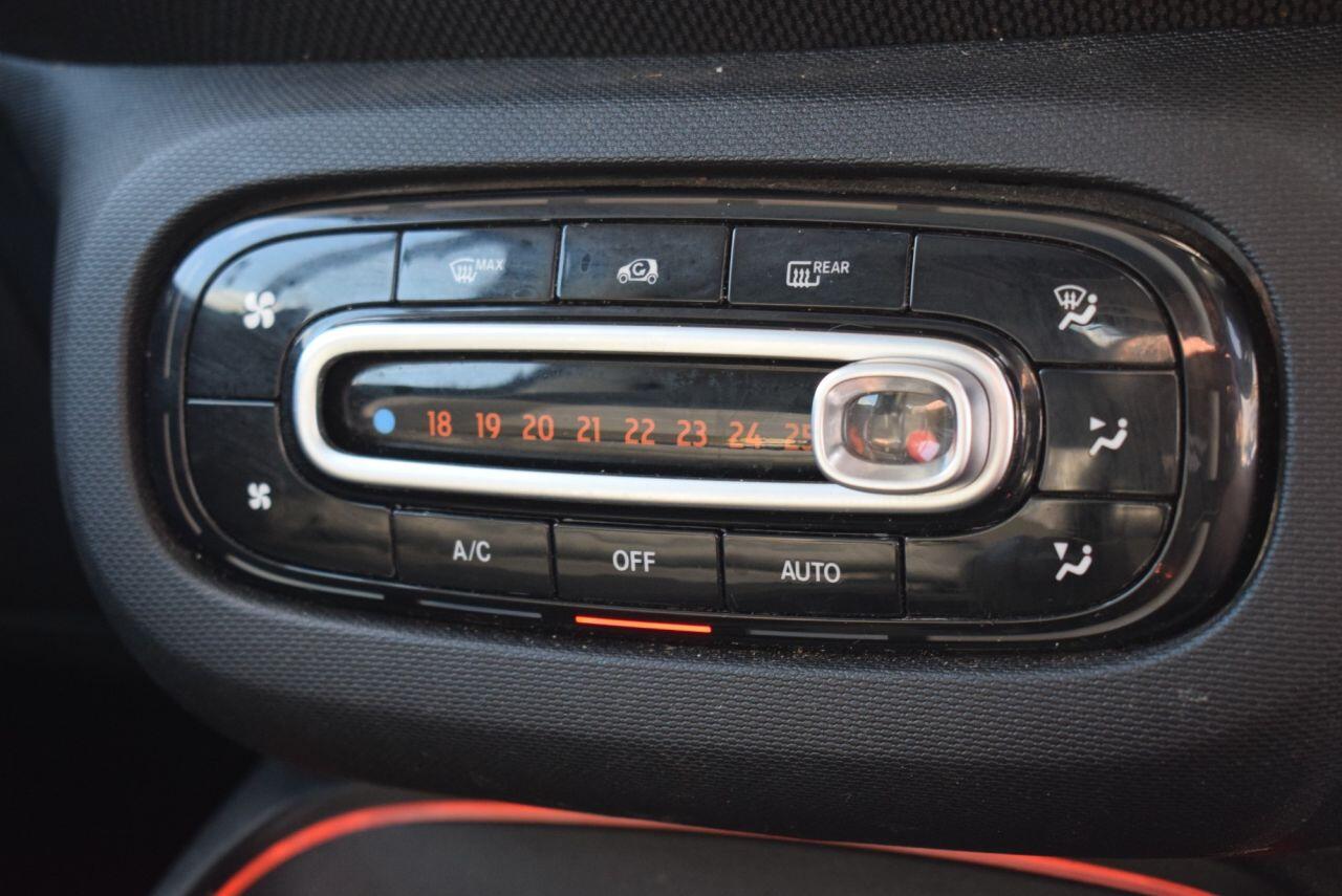smart Fortwo view 25