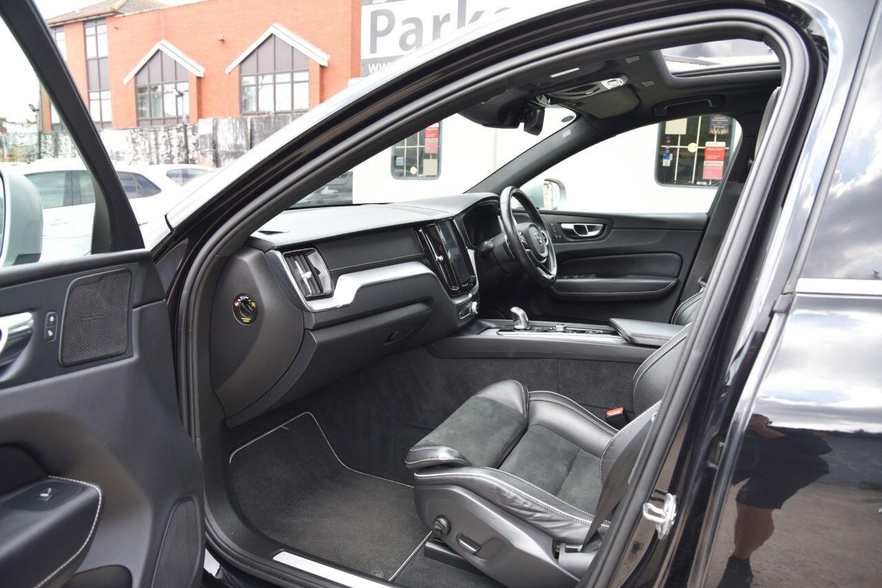Volvo XC60 view 22