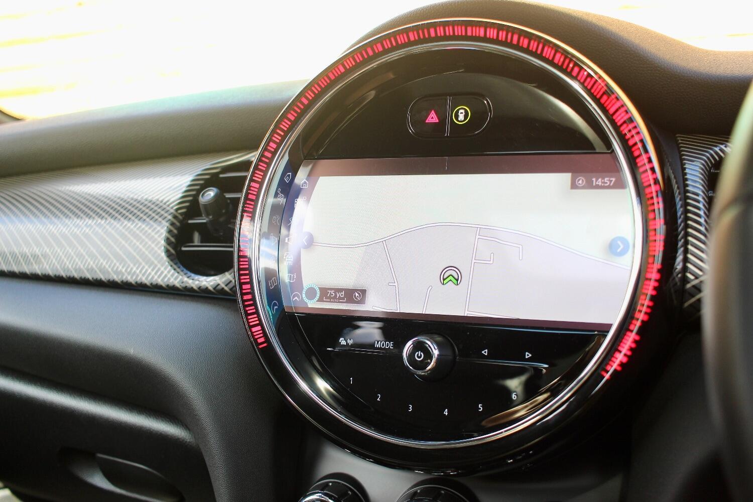 Mini Hatch view 17