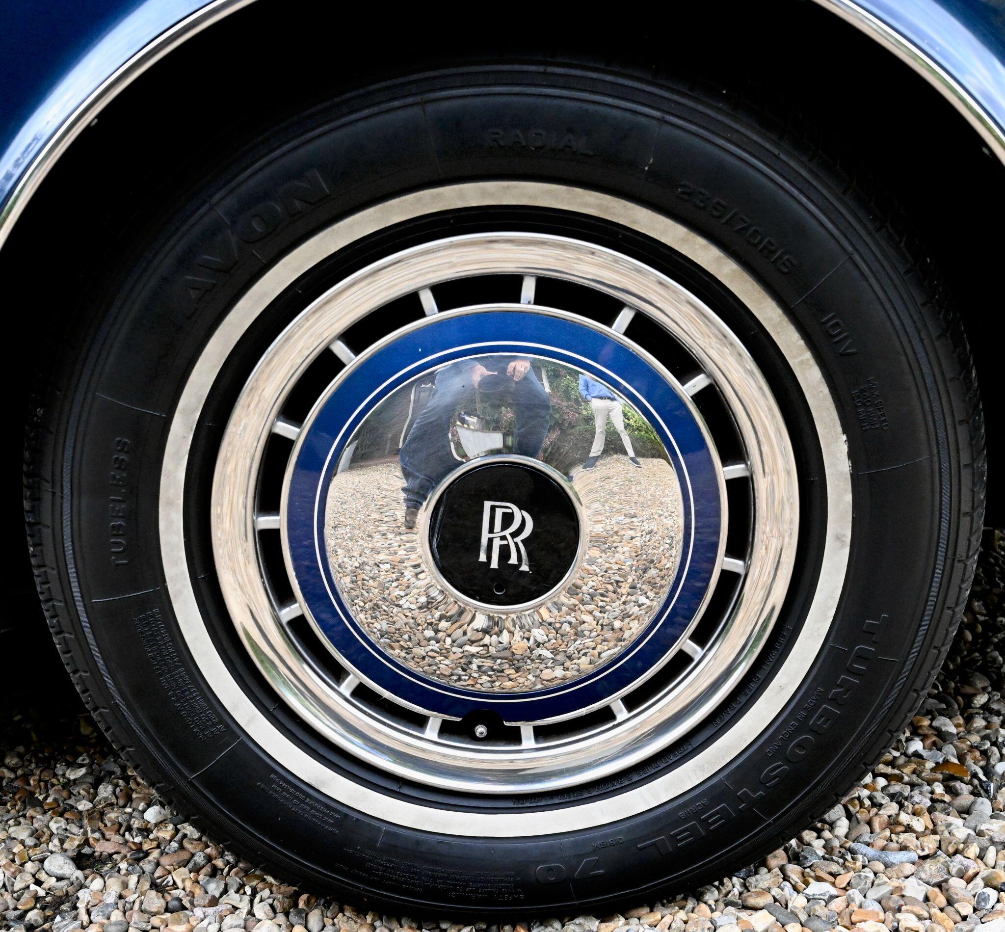 Rolls-Royce Corniche view 49