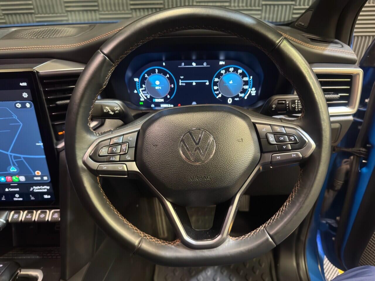 Volkswagen Amarok view 13