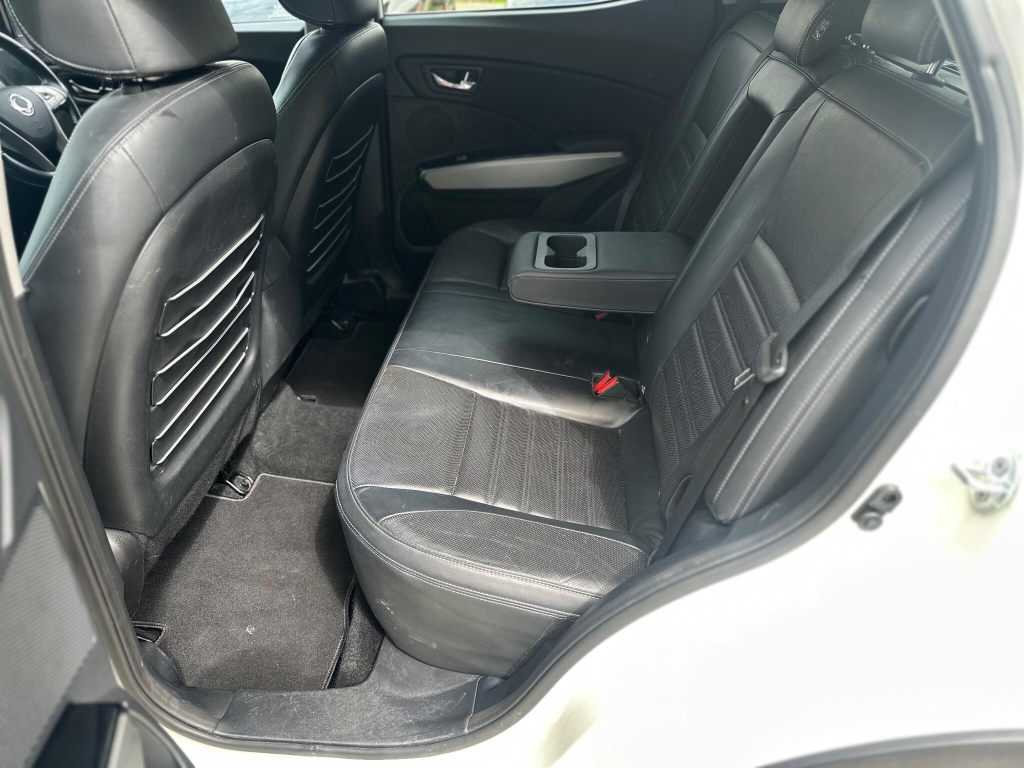 KGM Tivoli view 50