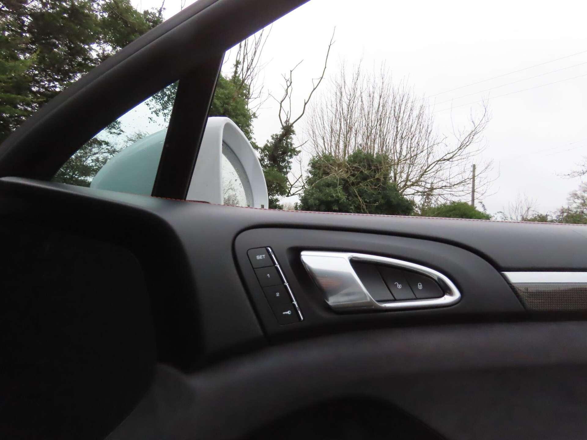 Porsche Cayenne view 16