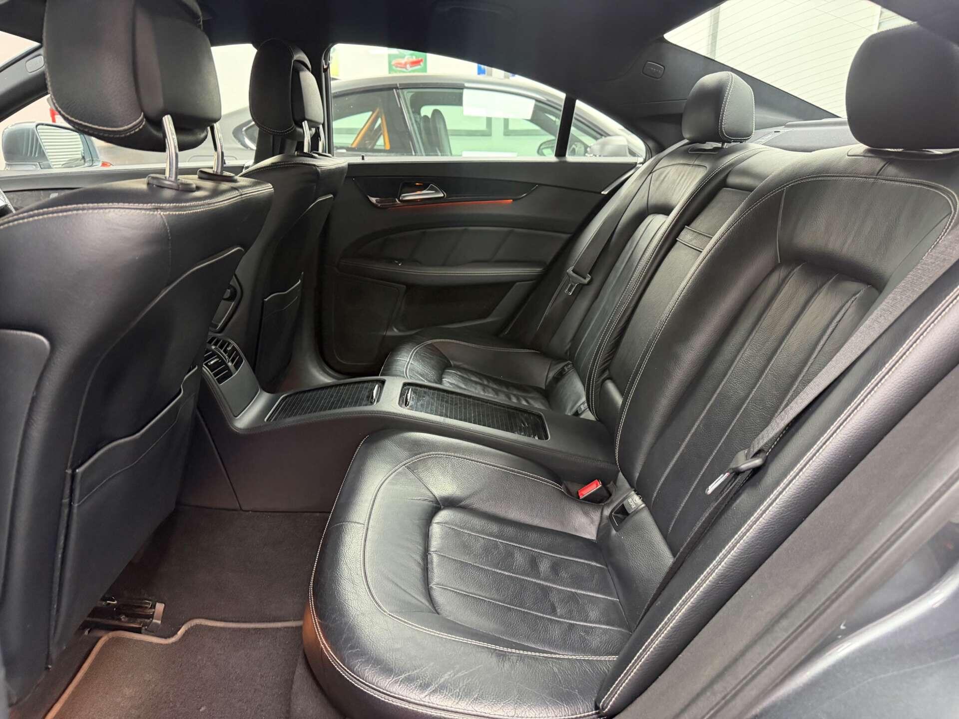 Mercedes-Benz CLS view 32