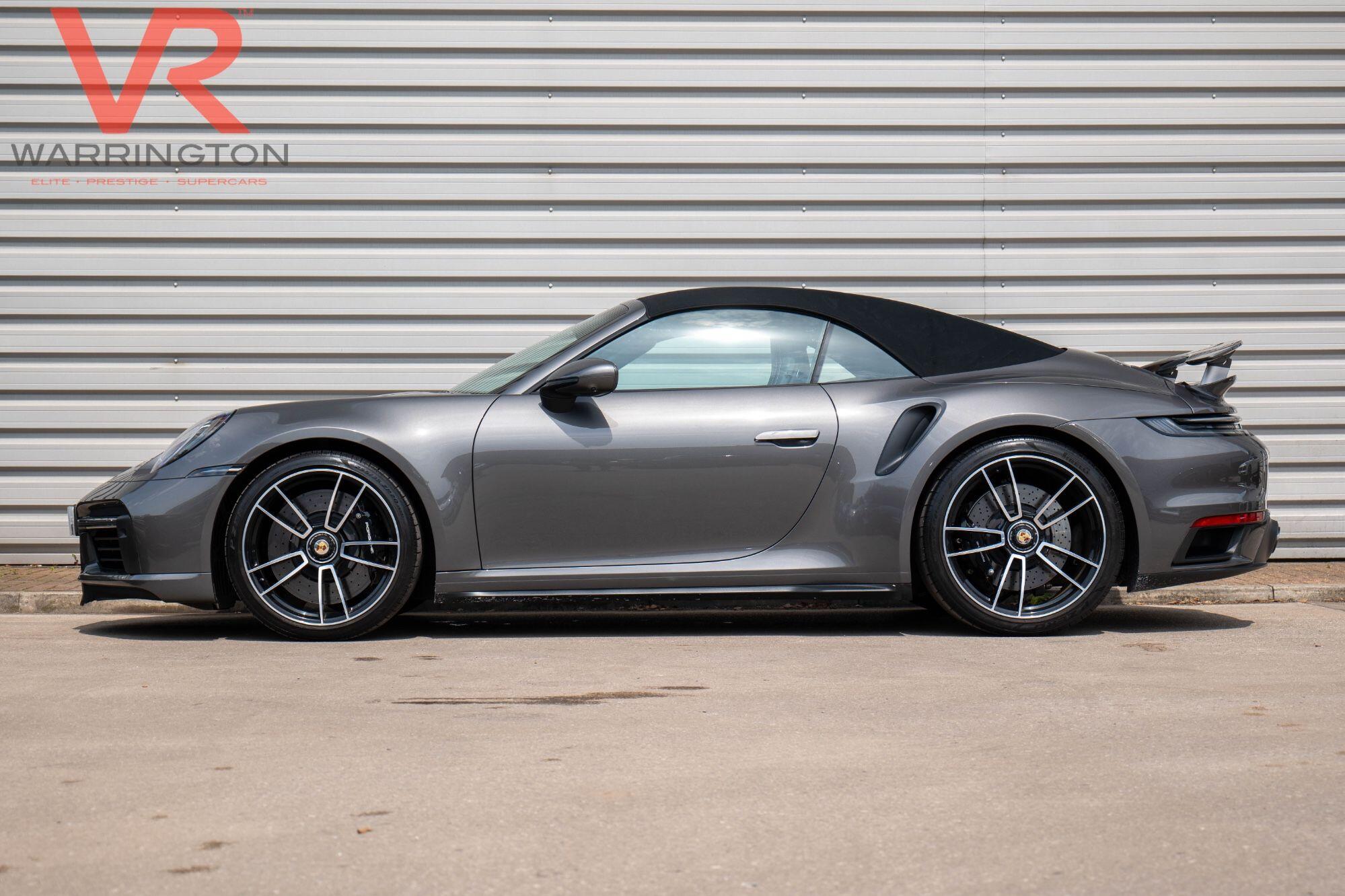 Porsche 911 view 9