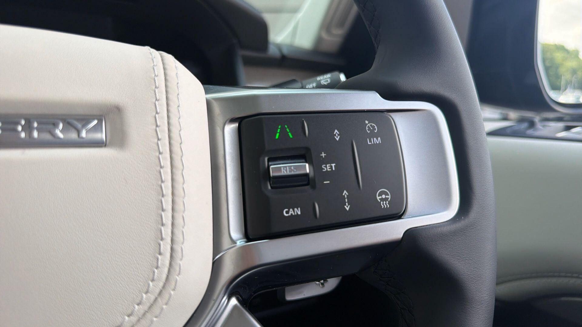 Land Rover Discovery view 24