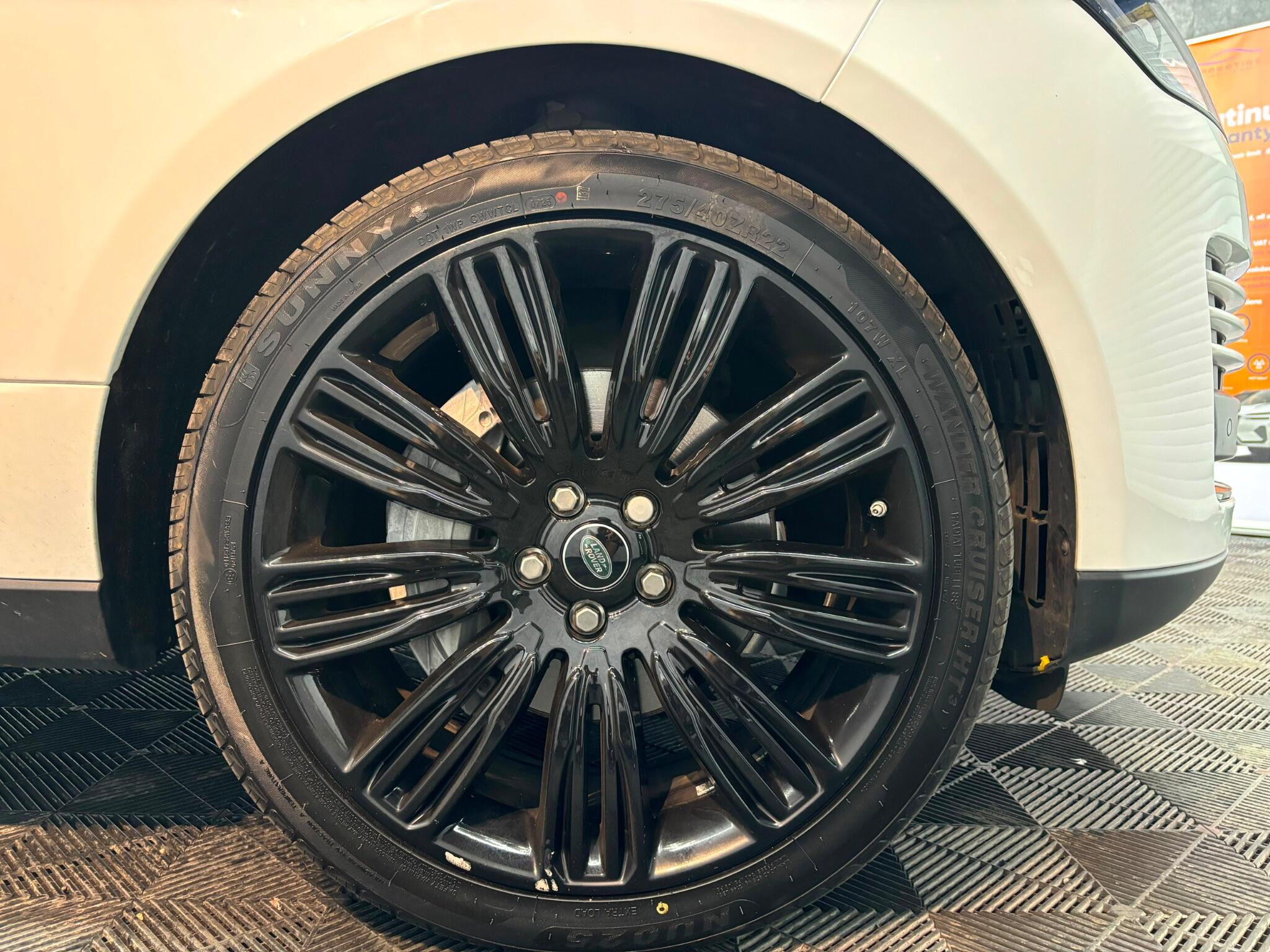 Land Rover Range Rover view 42