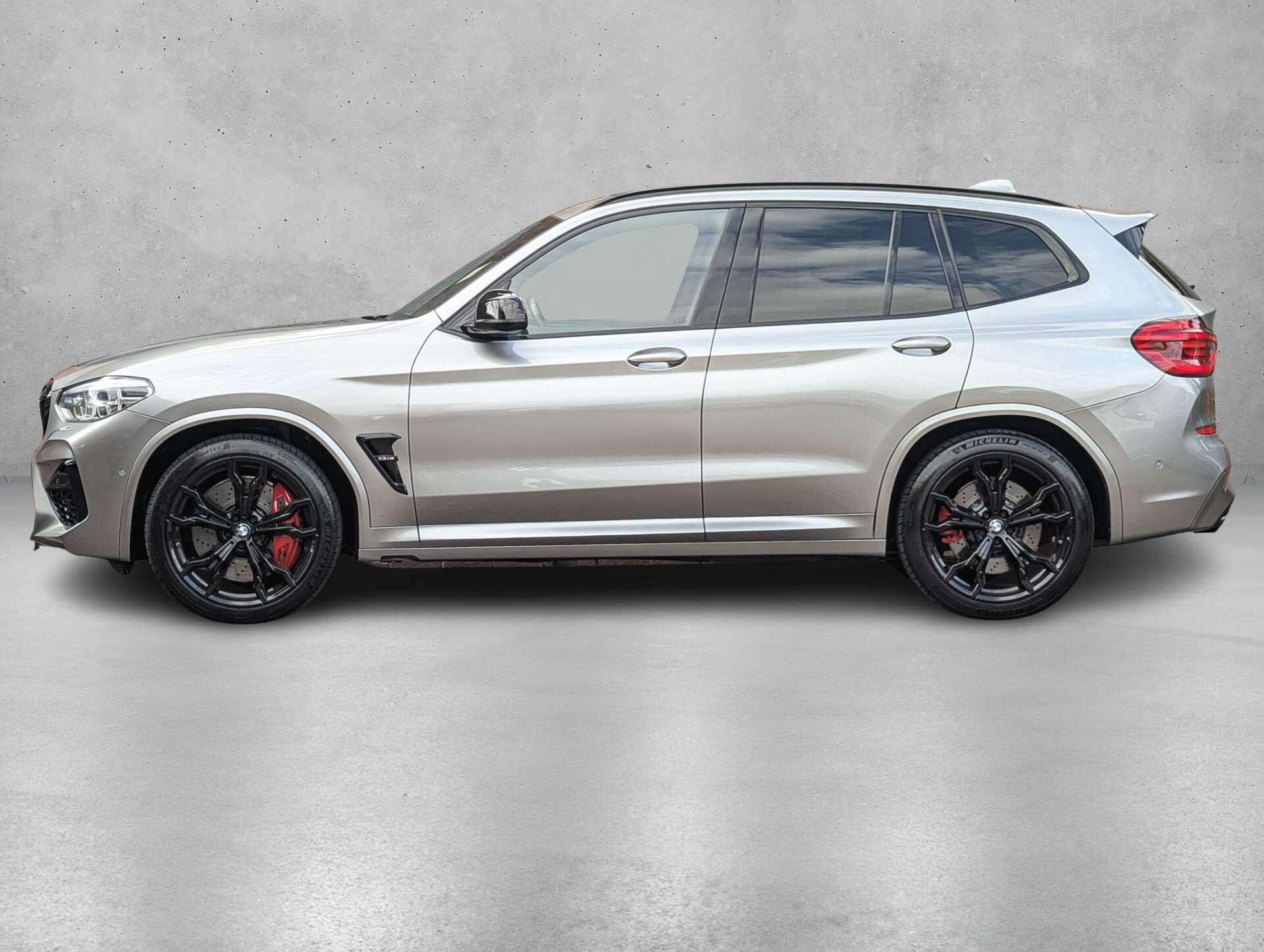 BMW X3 M view 4