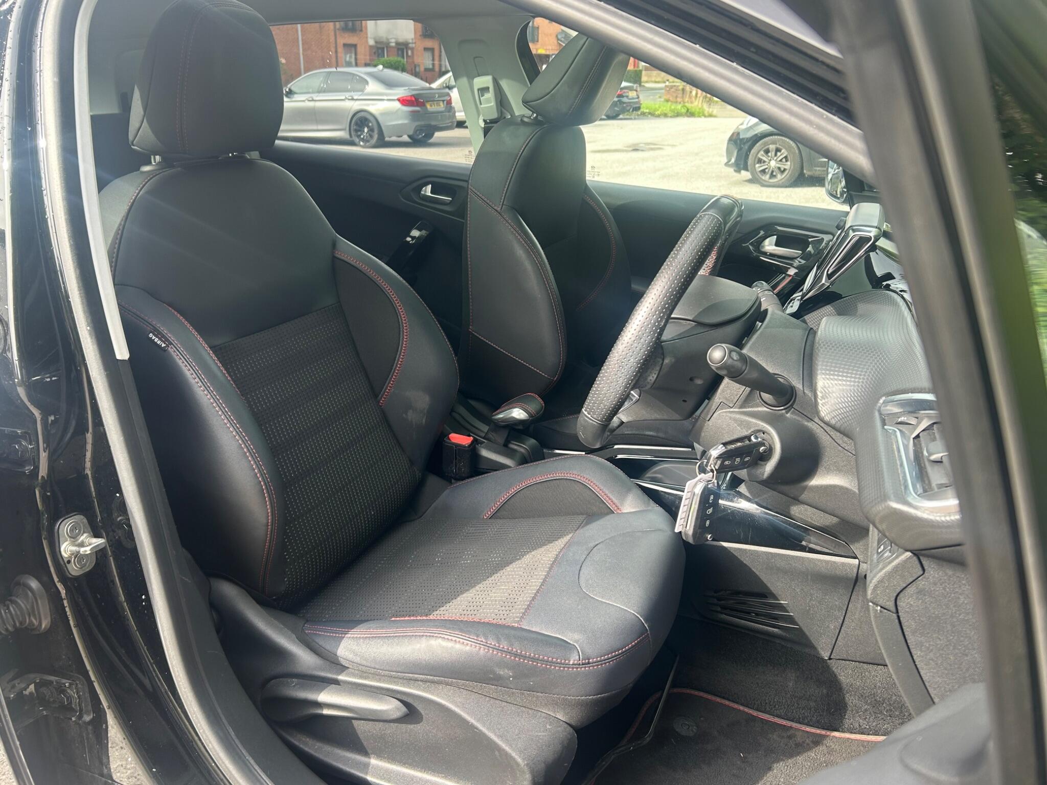 Peugeot 2008 view 15