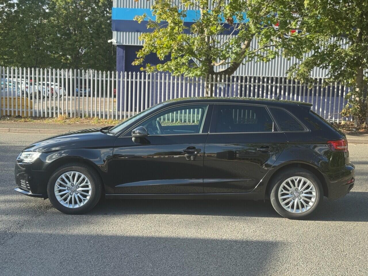 Audi A3 view 4