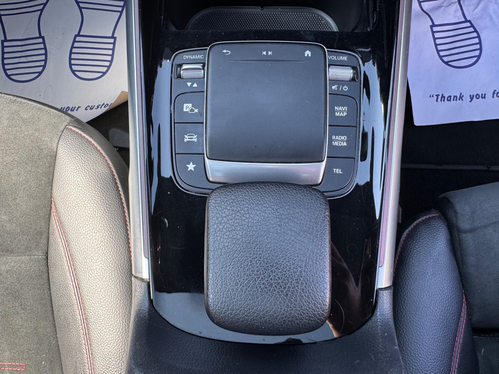 Mercedes-Benz GLB view 27
