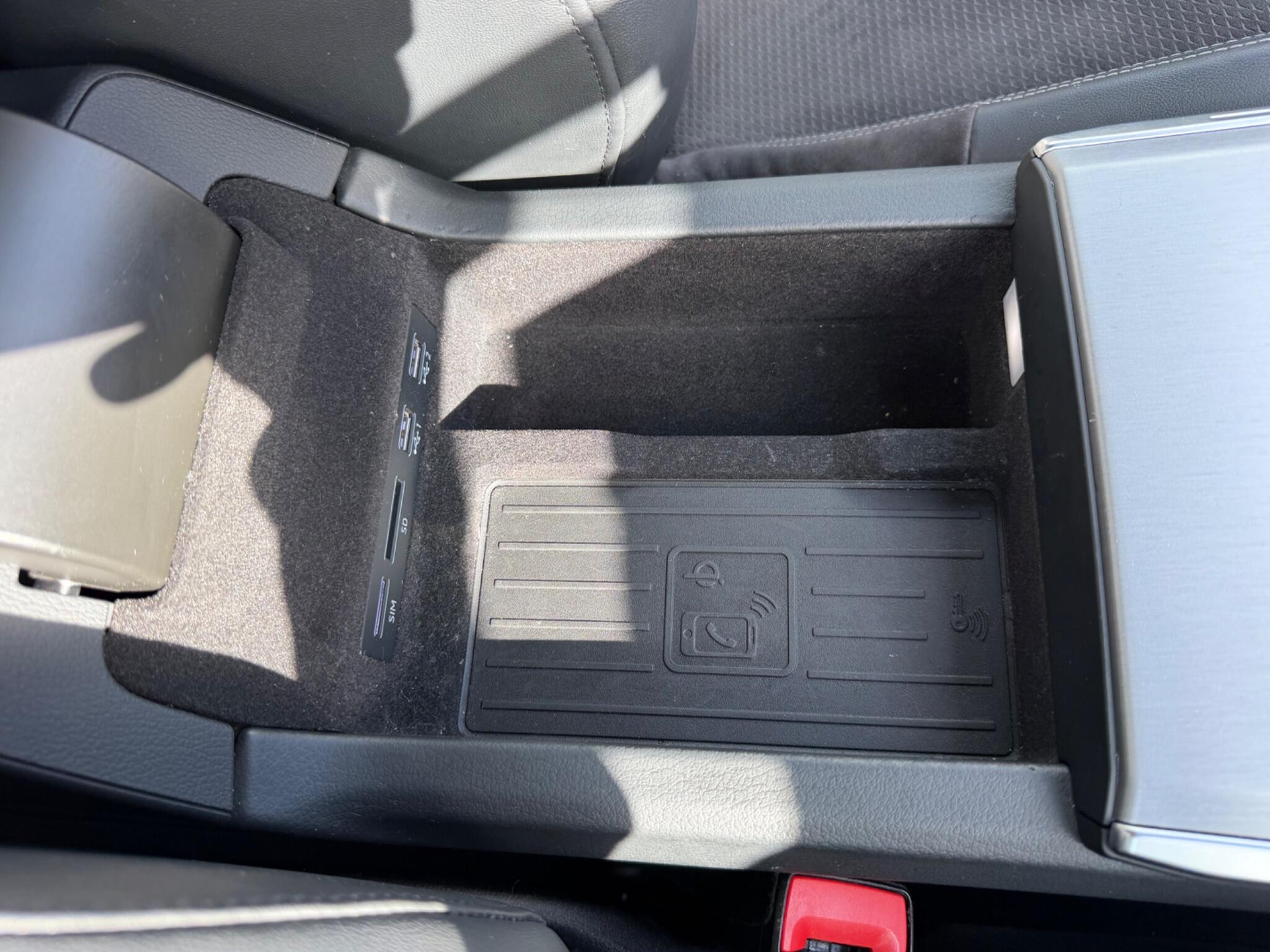 Audi A6 view 44