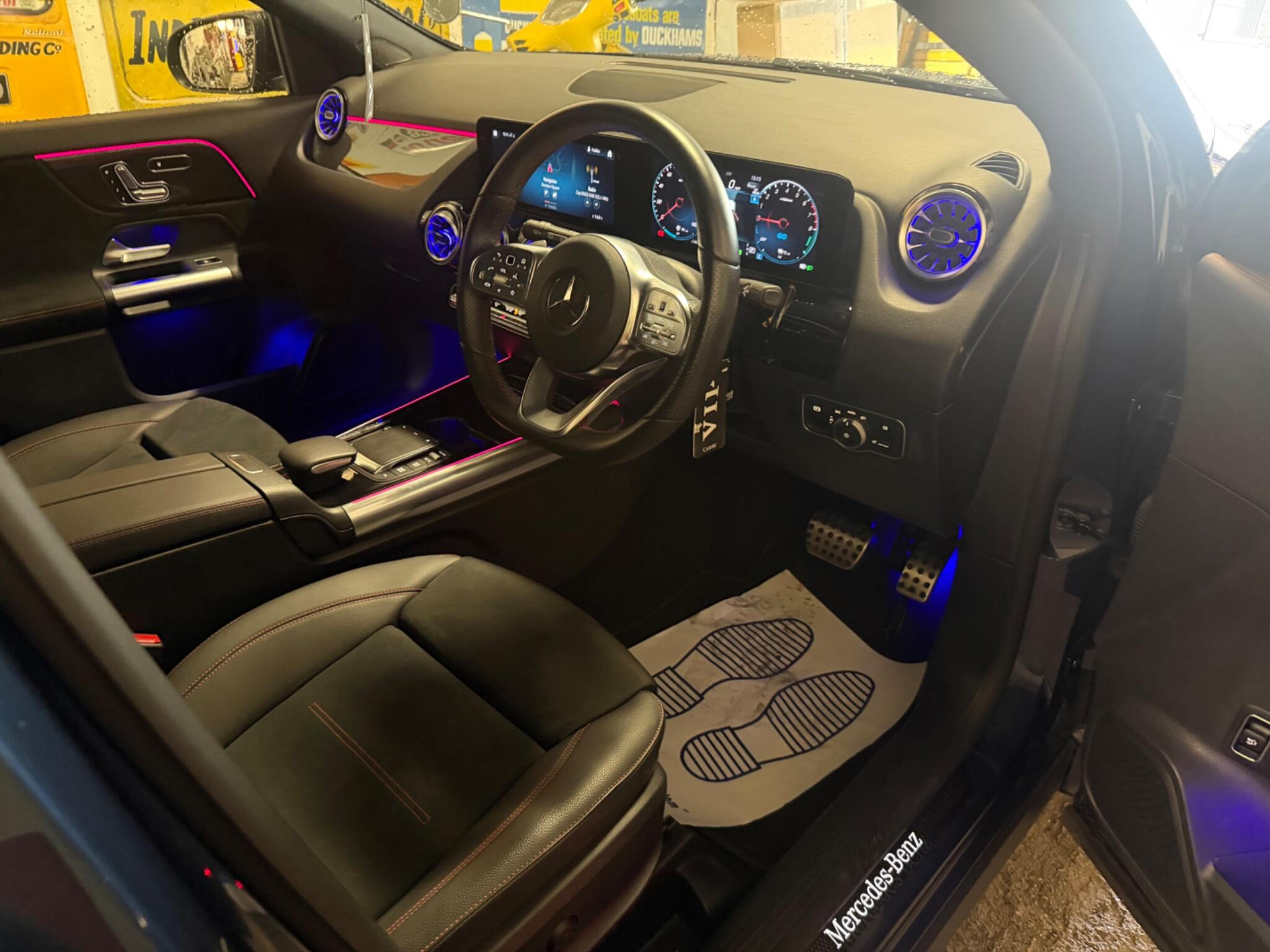 Mercedes-Benz GLA view 12